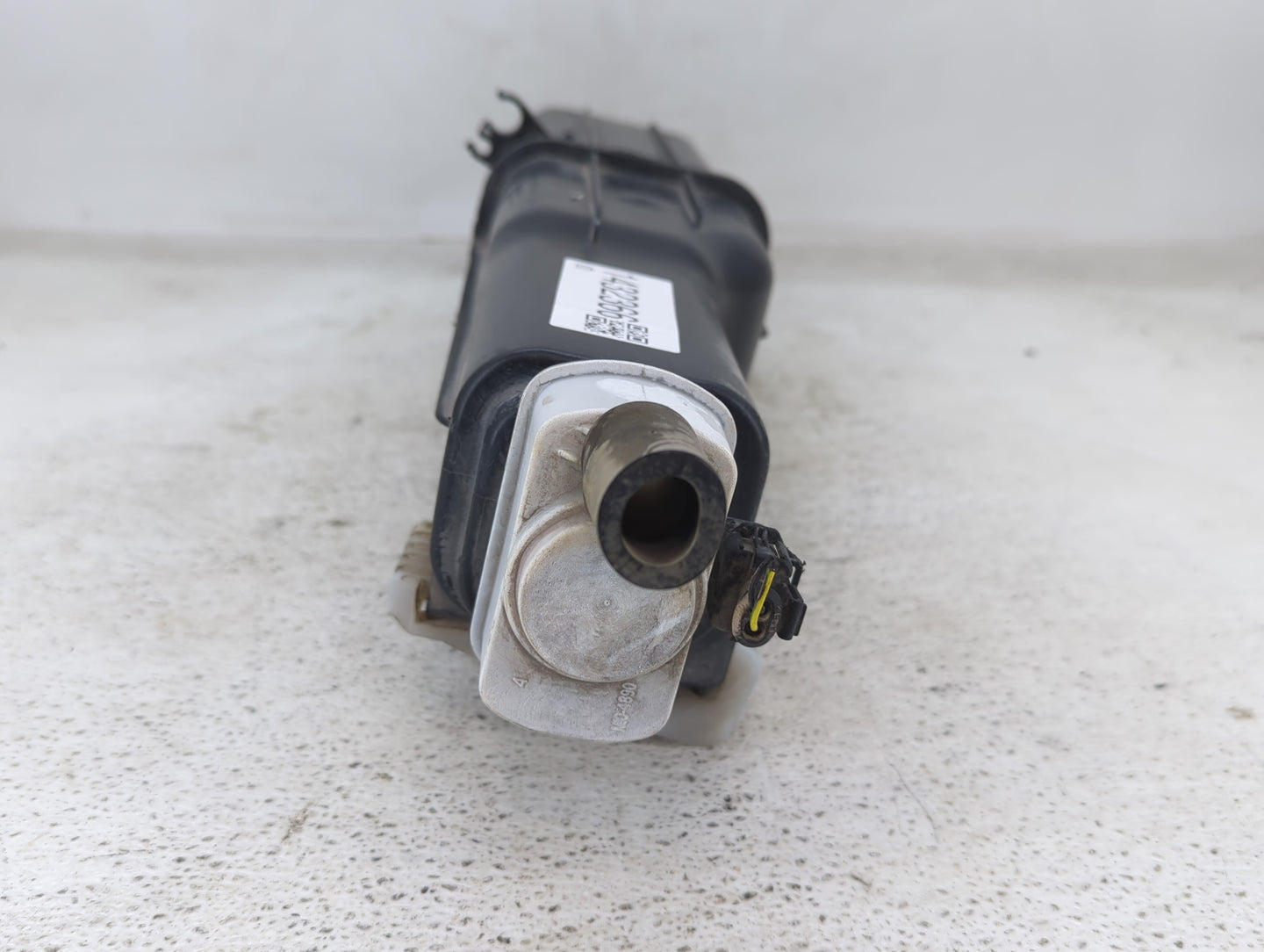2017 Dodge Ram 1500 Fuel Vapor Charcoal Canister 1432366 - Oemusedautoparts1.com