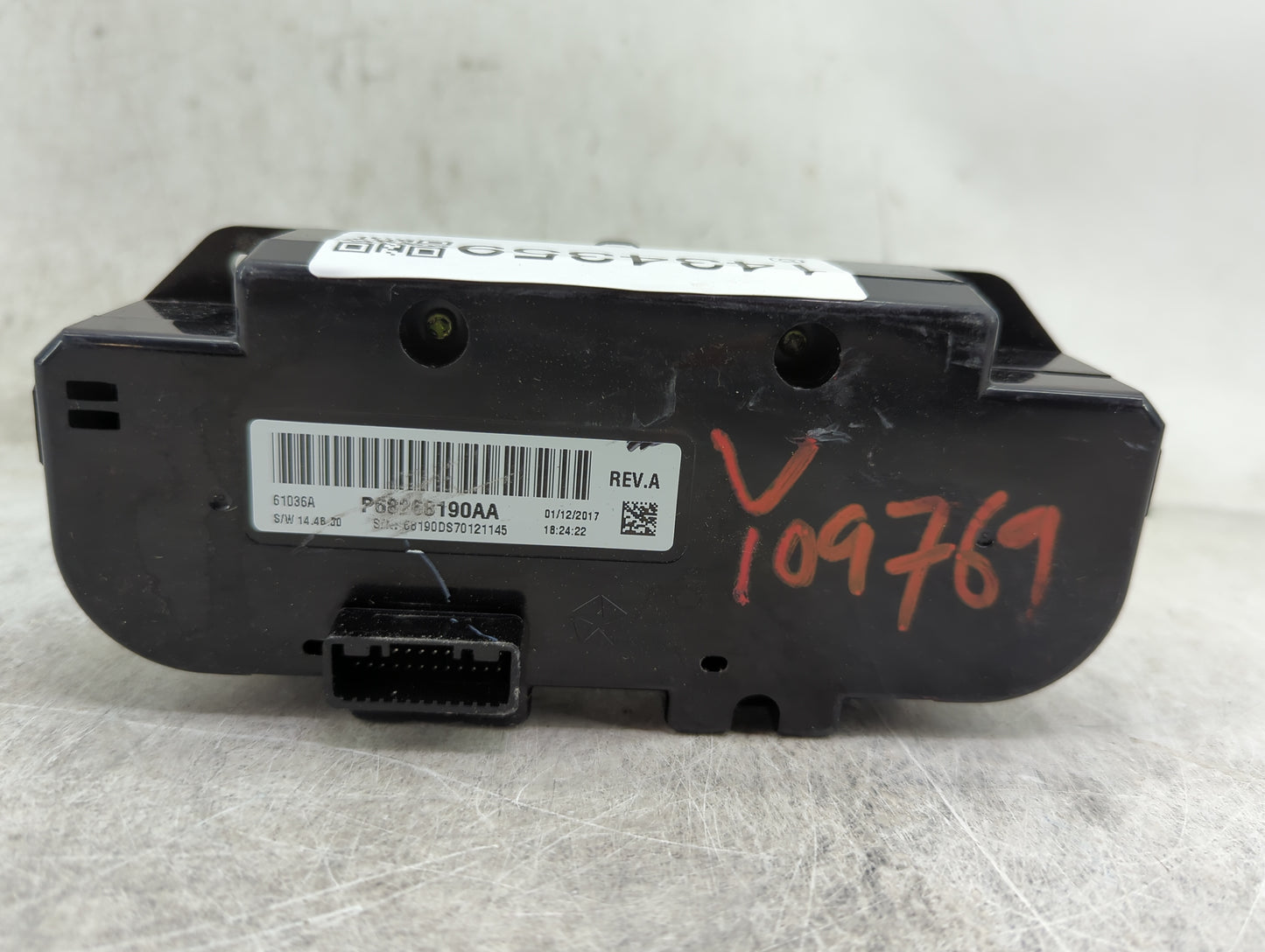2017 Dodge Ram 1500 Climate Control Module Temperature AC/Heater Replacement P/N:P68268190AA Fits OEM Used Auto Parts - Oemu