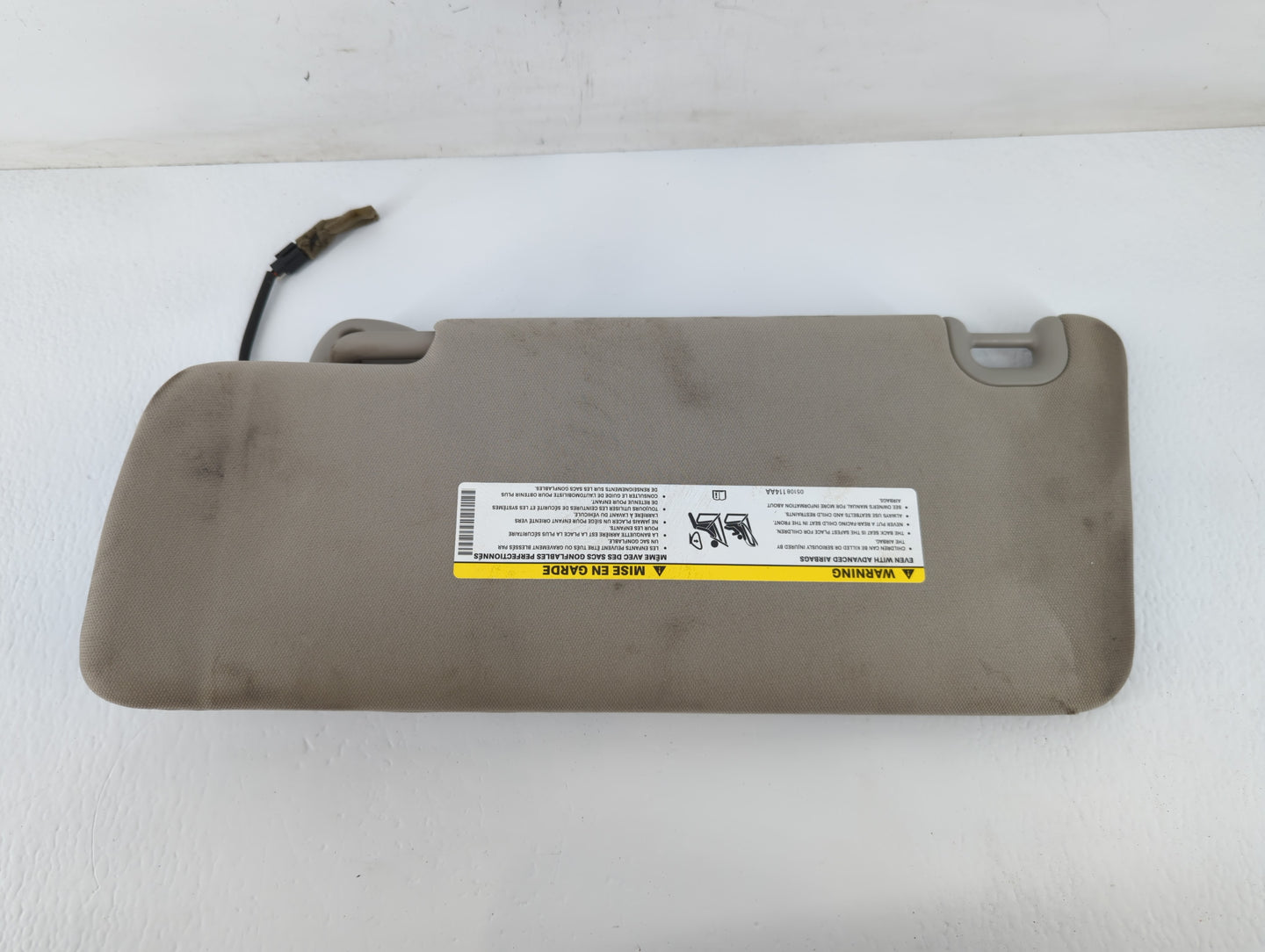 2017 Dodge Ram 1500 Sun Visor Shade Replacement Passenger Right Mirror Fits Fits 2015 2016 2018 2019 2020 OEM Used Auto Part