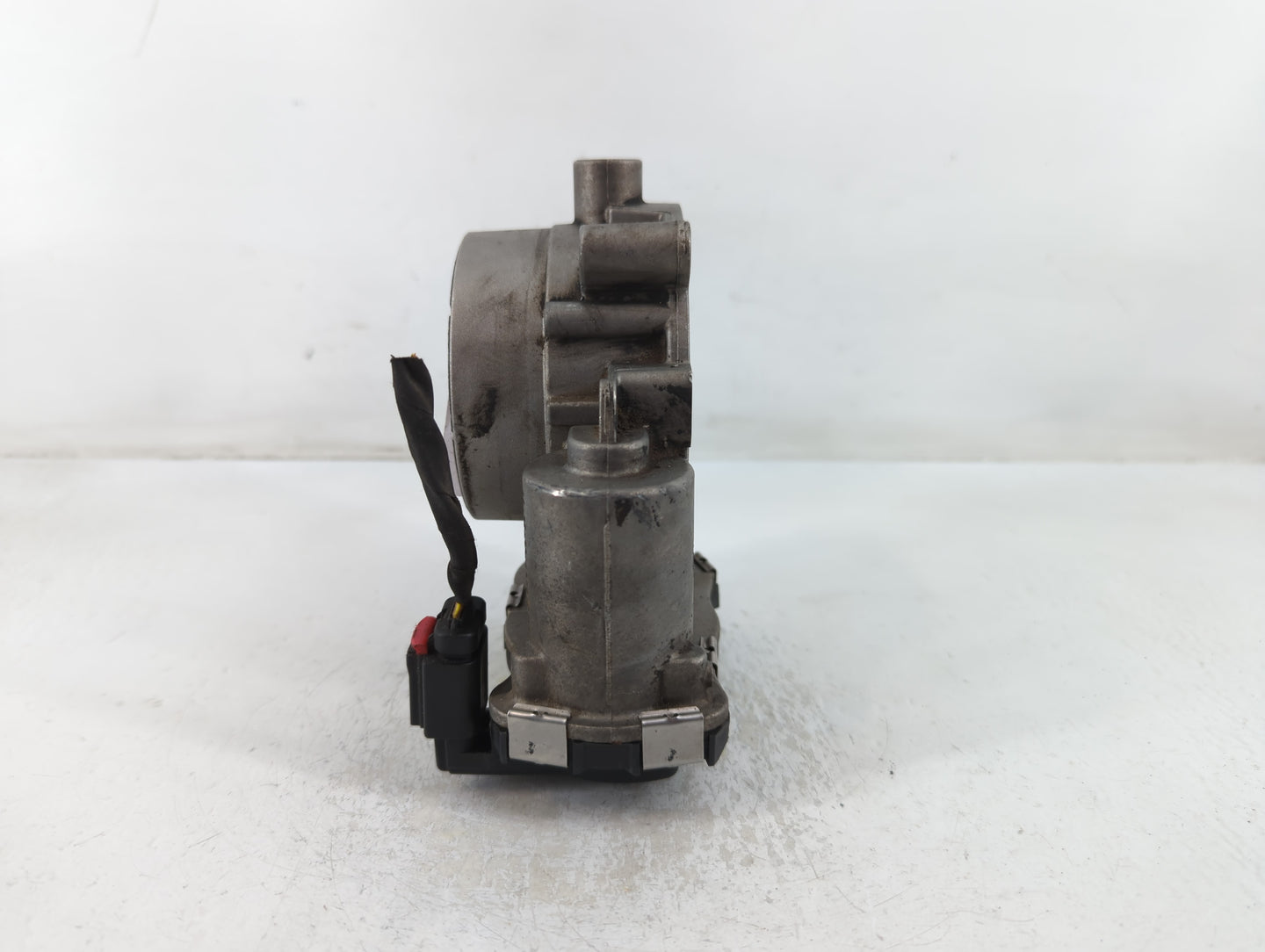 2017 Dodge Ram 1500 Throttle Body P/N:53034251AB Fits Fits 2012 2013 2014 2015 2016 2018 2019 2020 2021 2022 OEM Used Auto P