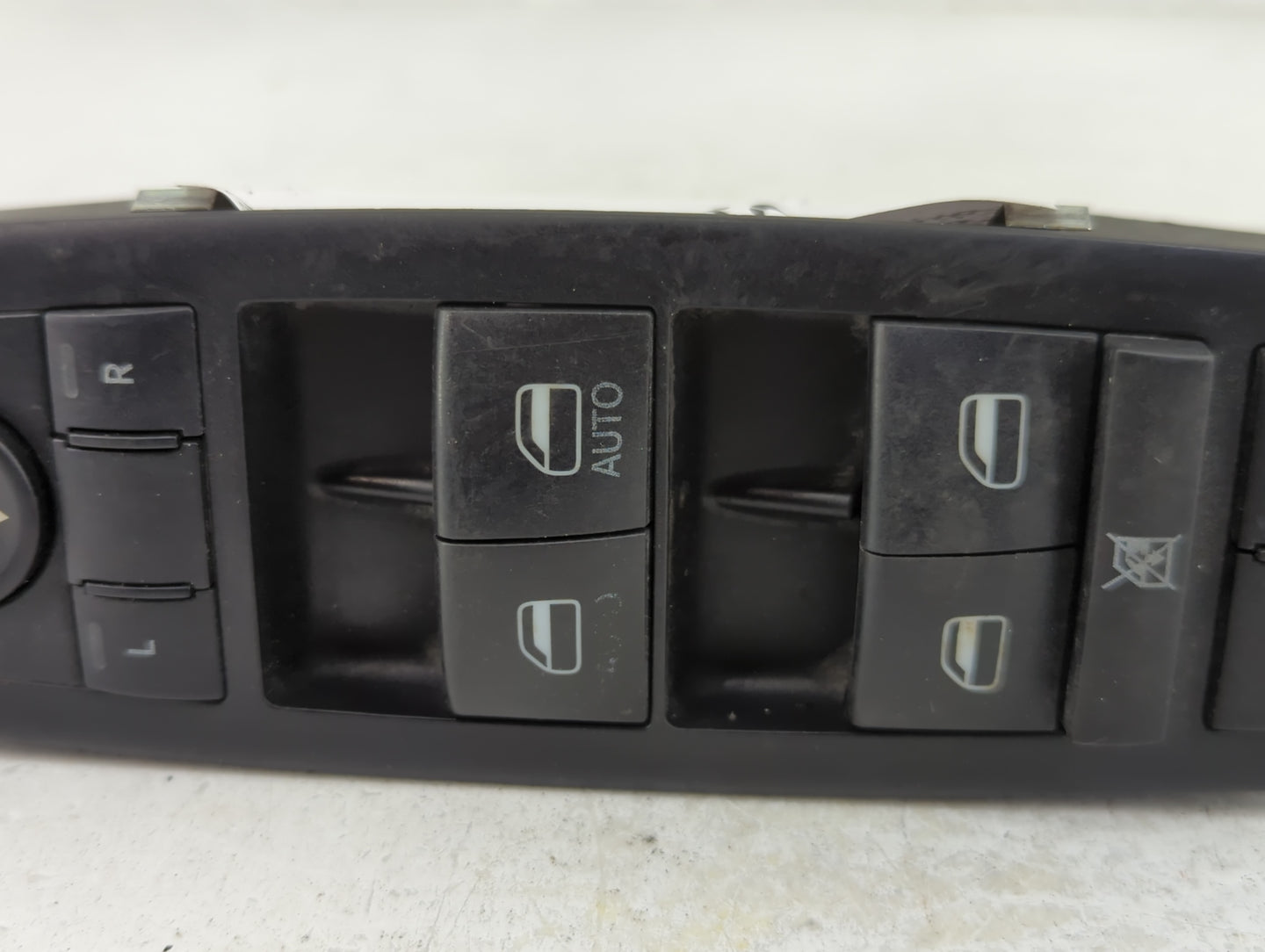 2017 Dodge Ram 2500 Master Power Window Switch Replacement Driver Side Left P/N:10017666 56046823AE Fits OEM Used Auto Parts