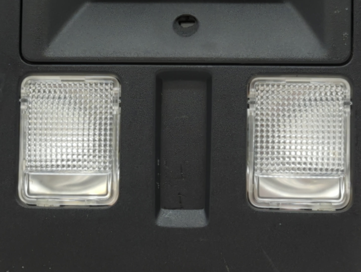 2017 Dodge Ram 2500 Center Floor Console P/N:68105821AB Fits Fits 2013 2014 2015 2016 2018 OEM Used Auto Parts - Oemusedauto
