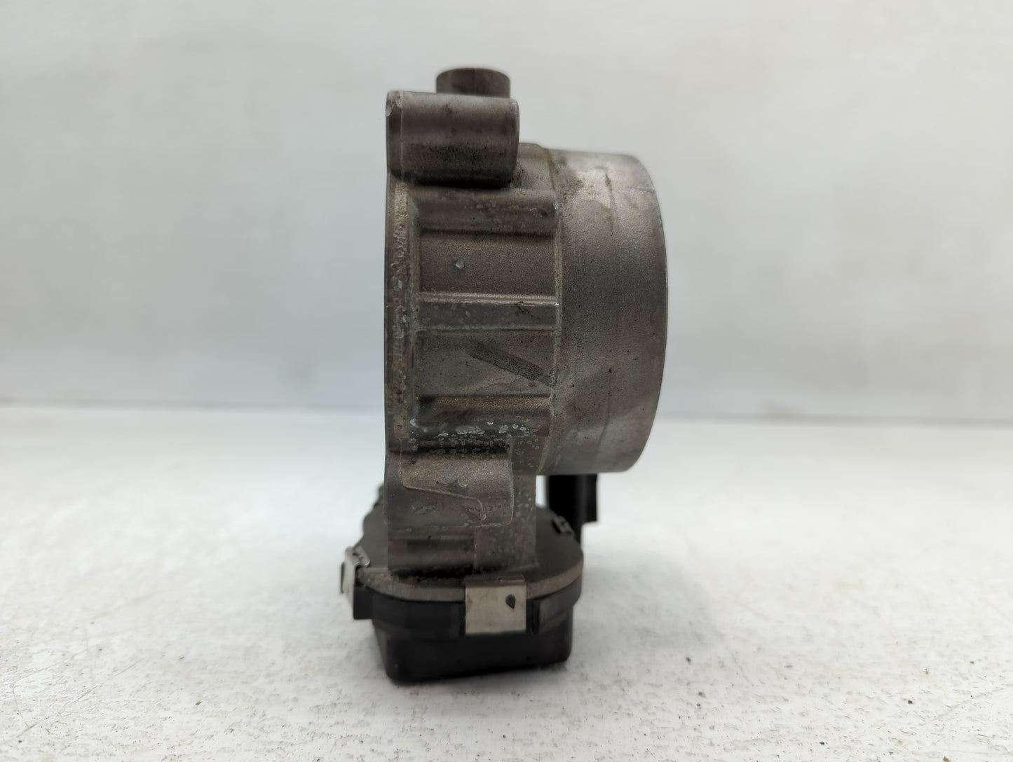 2017 Dodge Ram 2500 Throttle Body P/N:53034251AB Fits Fits 2012 2013 2014 2015 2016 2018 2019 2020 2021 2022 OEM Used Auto P