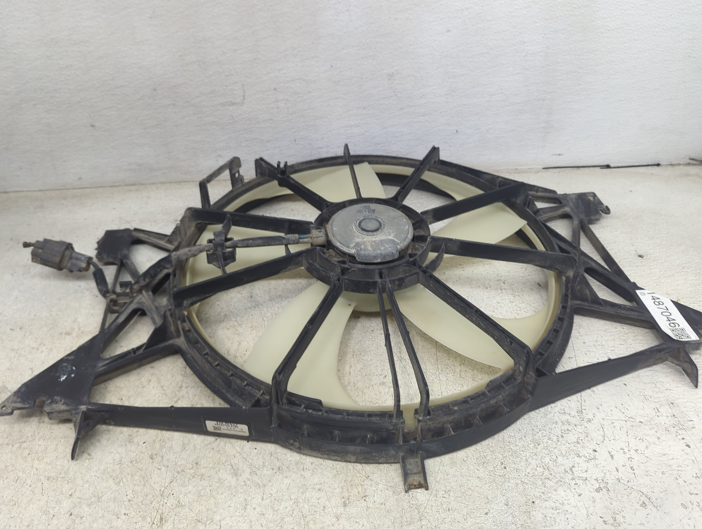 2017 Dodge Ram 3500 Electric Radiator Cooling Fan Motor Assembly P/N:AA422790-4189 Fits OEM Used Auto Parts - Oemusedautopar