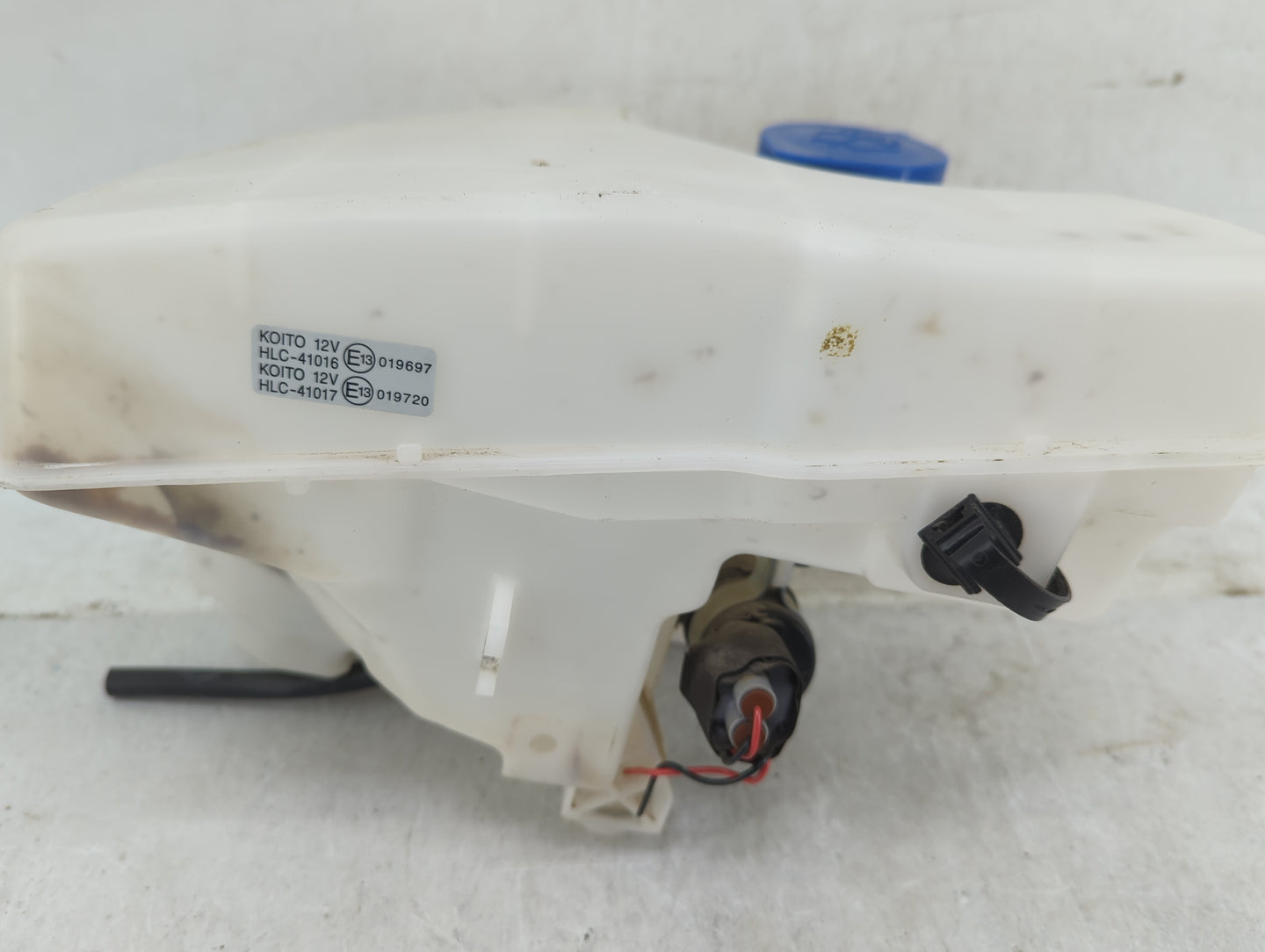 2017 Fiat 124 Spider Windshield Washer Fluid Reservoir Bottle - Oemusedautoparts1.com