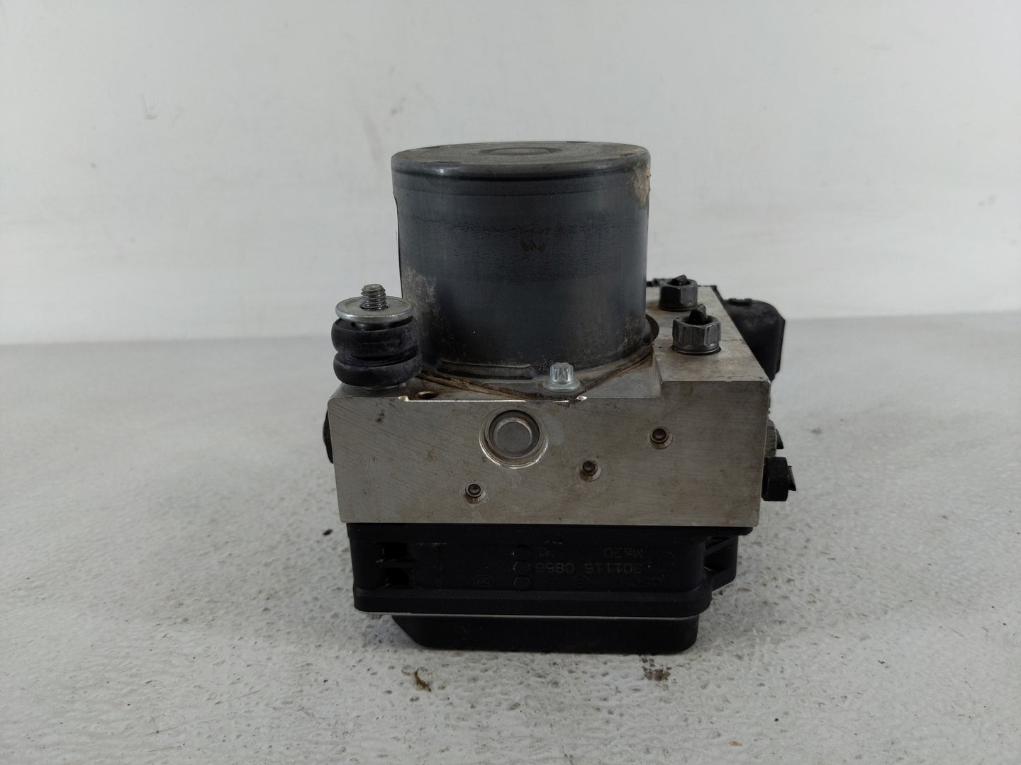 2012-2017 Fiat 500 ABS Pump Control Module Replacement P/N:0 265 252 800 5 694 L3 011215 Fits Fits 2012 2013 2014 2015 2016 