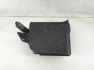 2012-2017 Fiat 500 Fusebox Fuse Box Panel Relay Module P/N:53100999 Fits Fits 2012 2013 2014 2015 2016 2017 OEM Used Auto Pa