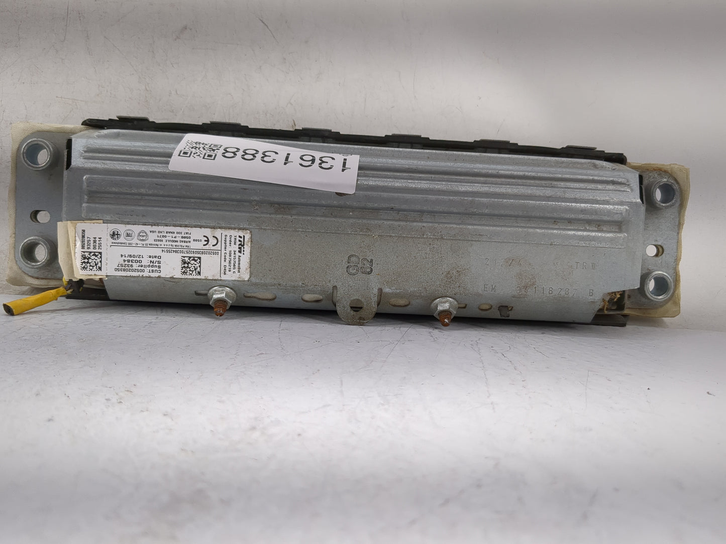 2017 Fiat 500 Air Bag Driver Left Knee OEM P/N:00520208350 Fits OEM Used Auto Parts - Oemusedautoparts1.com