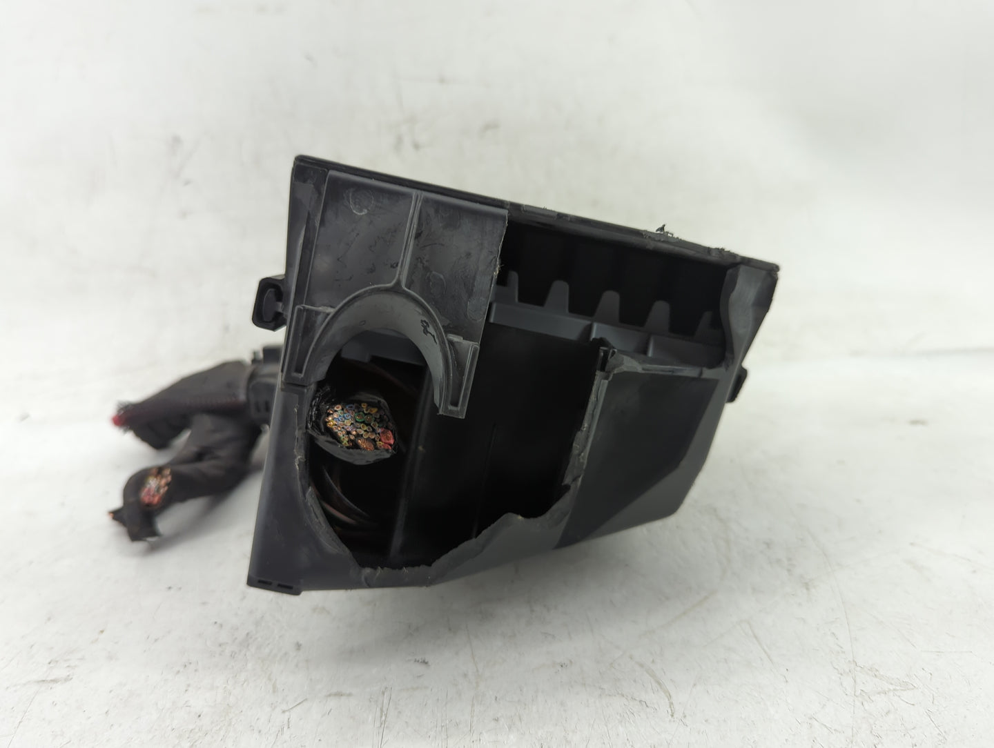 2013-2017 Fiat 500 Fusebox Fuse Box Panel Relay Module P/N:53100999 Fits Fits 2013 2014 2015 2016 2017 OEM Used Auto Parts -