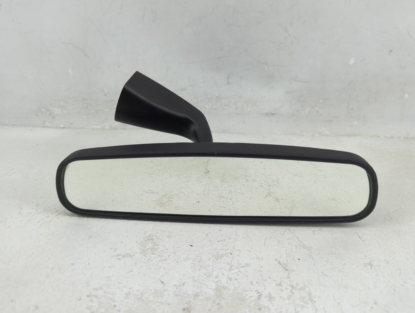 2017 Fiat 500 Interior Rear View Mirror Replacement OEM P/N:E11025617 E11015617, E11045617 Fits OEM Used Auto Parts - Oemuse