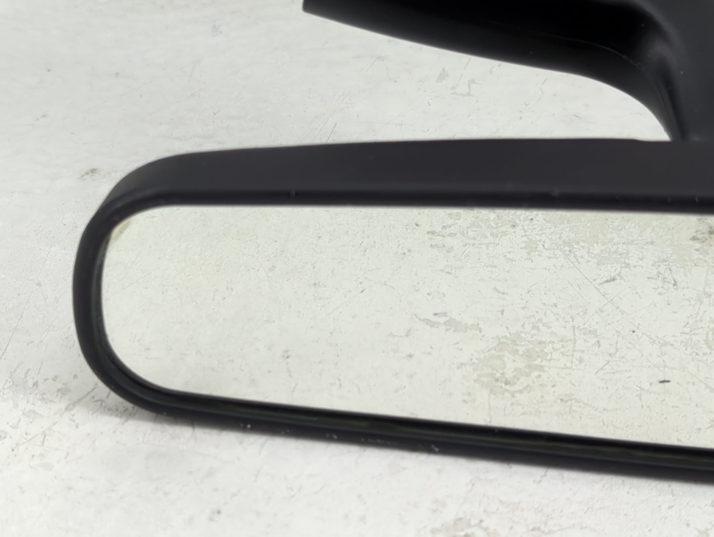 2017 Fiat 500 Interior Rear View Mirror Replacement OEM P/N:E11025617 E11015617, E11045617 Fits OEM Used Auto Parts - Oemuse