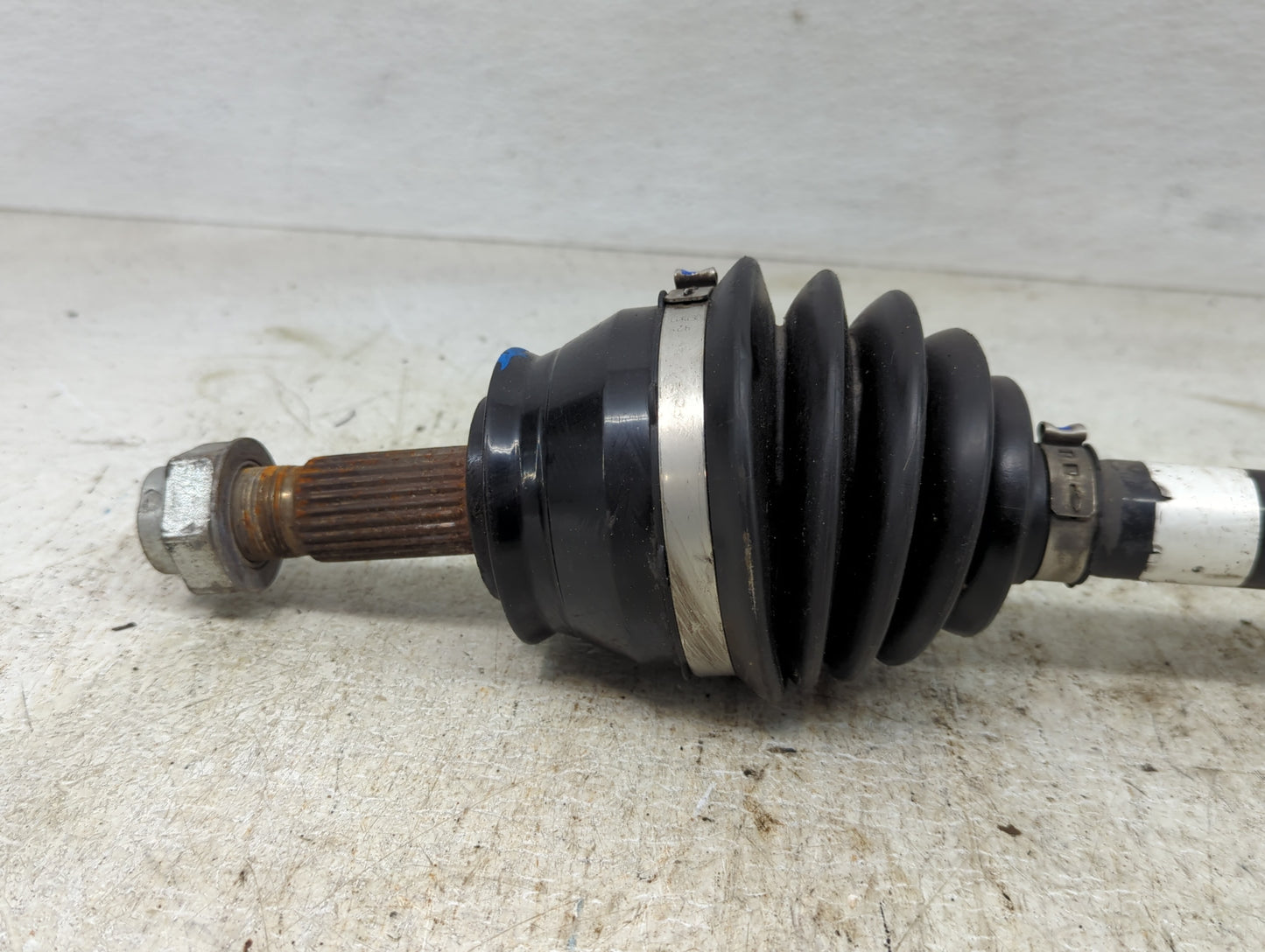 2014-2017 Fiat 500 Axle Shaft Front Driver Cv C/v - Oemusedautoparts1.com