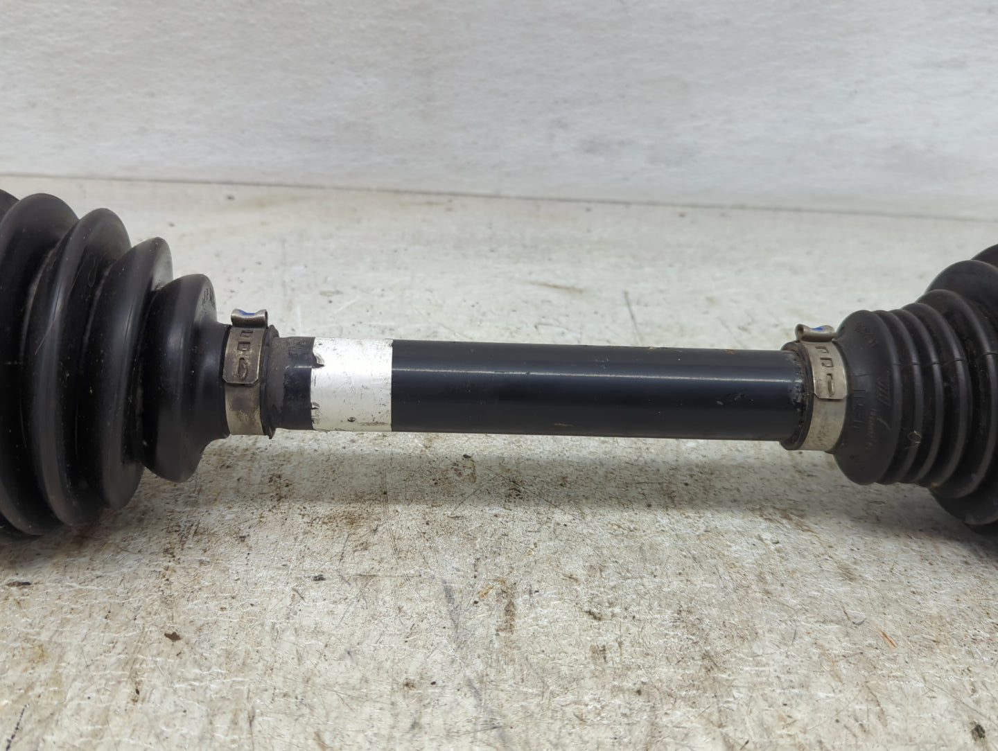 2014-2017 Fiat 500 Axle Shaft Front Driver Cv C/v - Oemusedautoparts1.com