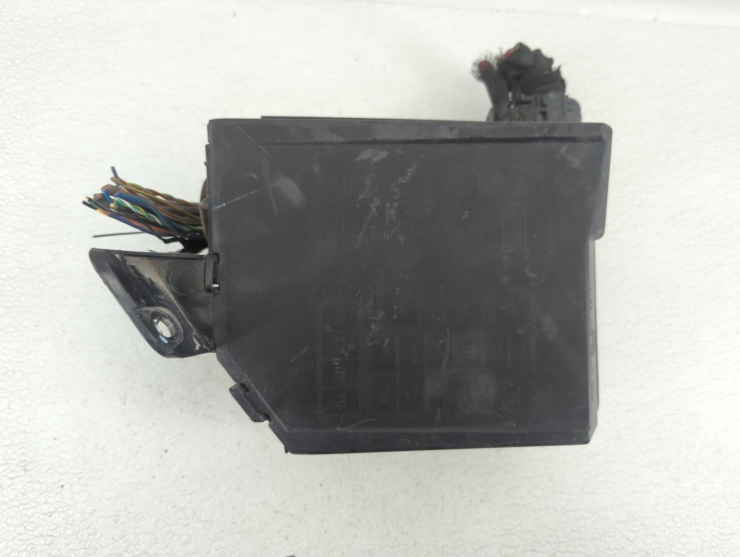 2012-2017 Fiat 500 Fusebox Fuse Box Panel Relay Module P/N:53100999 Fits Fits 2012 2013 2014 2015 2016 2017 OEM Used Auto Pa