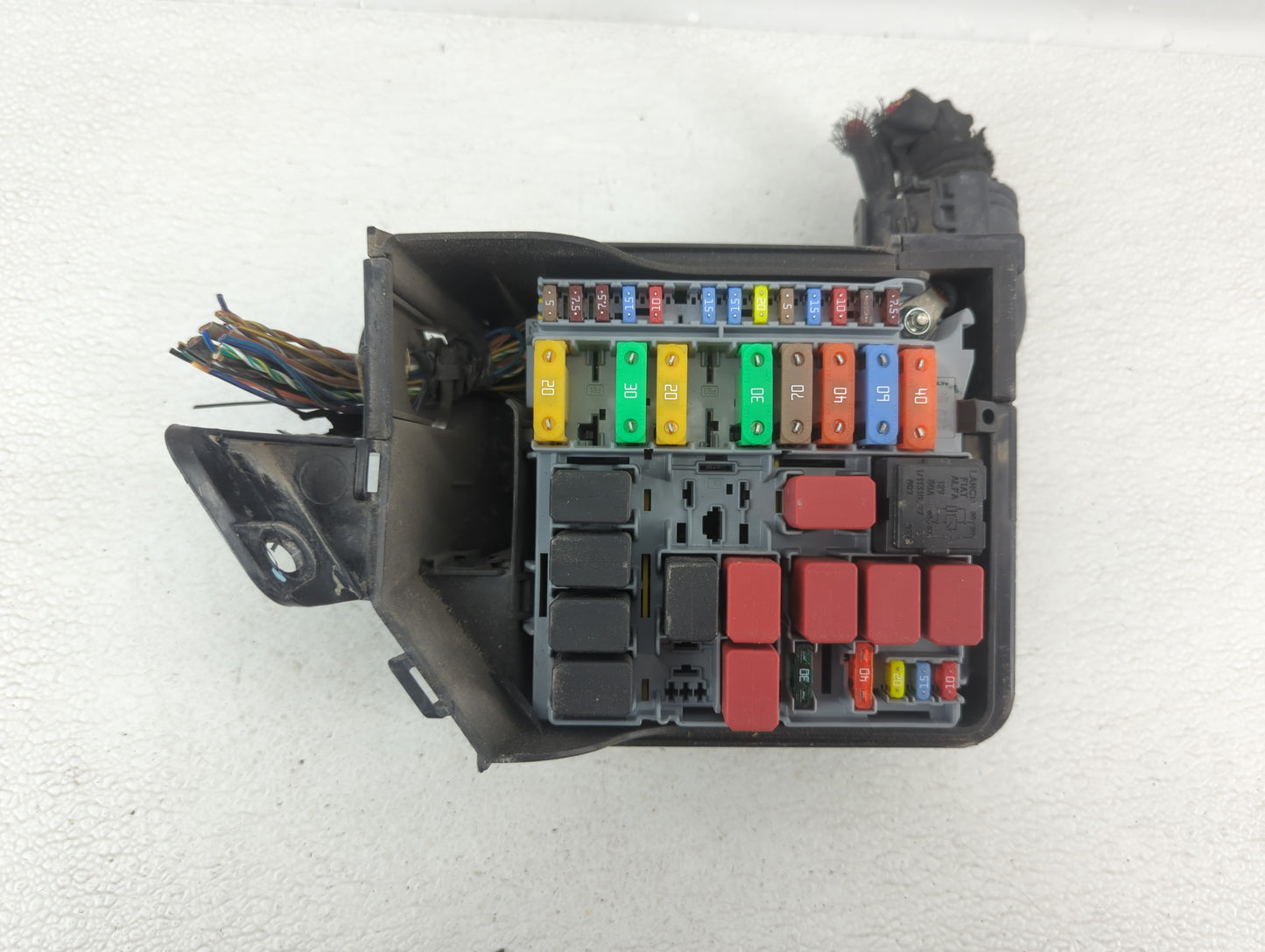 2012-2017 Fiat 500 Fusebox Fuse Box Panel Relay Module P/N:53100999 Fits Fits 2012 2013 2014 2015 2016 2017 OEM Used Auto Pa