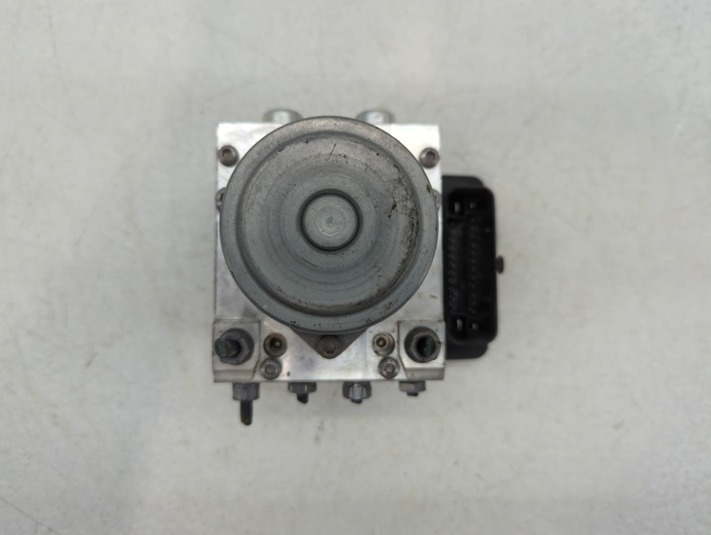 2017 Fiat 500 ABS Pump Control Module Replacement P/N:N652382718DCC Fits OEM Used Auto Parts - Oemusedautoparts1.com