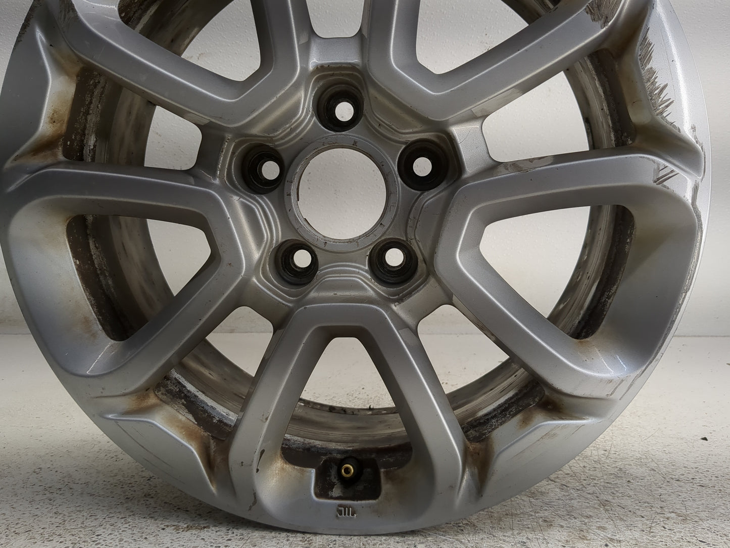 2017 Fiat 500x Oem Wheel Rim 1318314 - Oemusedautoparts1.com