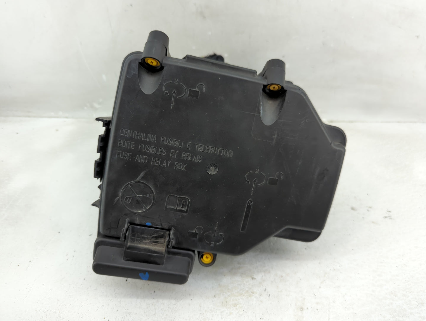 2017 Fiat Ducato Fusebox Fuse Box Panel Relay Module P/N:1389412080 Fits OEM Used Auto Parts - Oemusedautoparts1.com