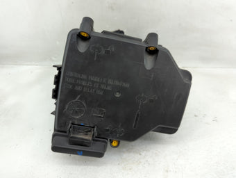 compare product 2017 Fiat Ducato Fusebox Fuse Box Panel Relay Module P/N:1389412080 Fits OEM Used Auto Parts