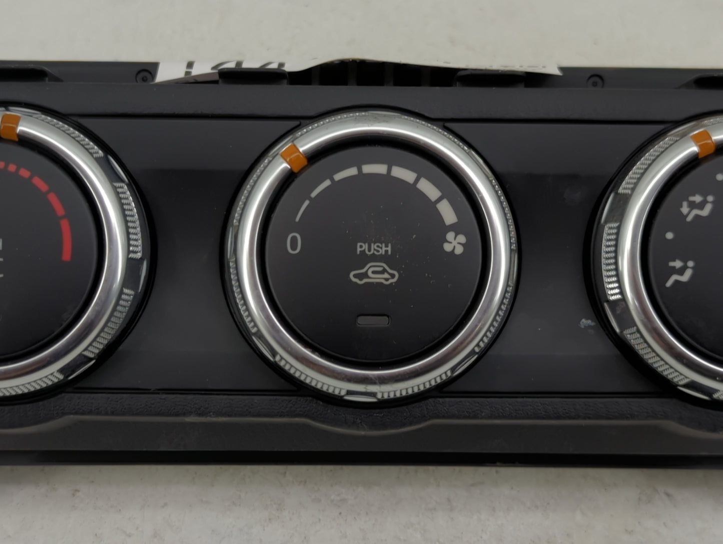 2017 Fiat-Lancia 124 Spider Climate Control Module Temperature AC/Heater Replacement P/N:NA4L61190 6D07, 6F08 Fits OEM Used 