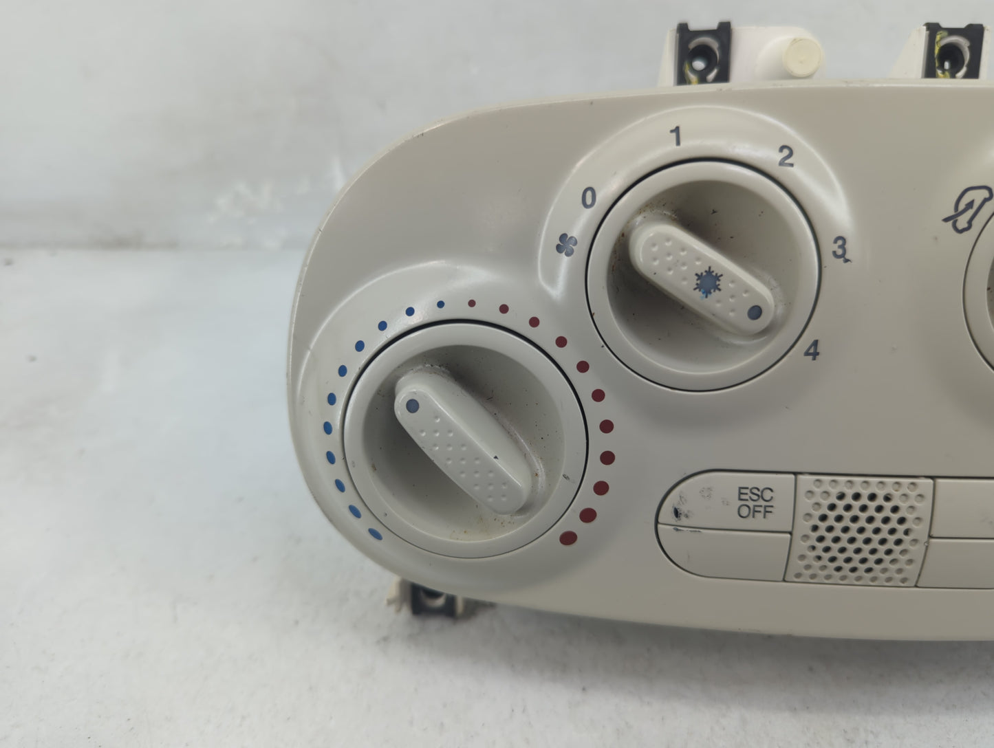 2017 Fiat-Lancia Fiat 500 Climate Control Module Temperature AC/Heater Replacement P/N:P68085458AB Fits OEM Used Auto Parts 