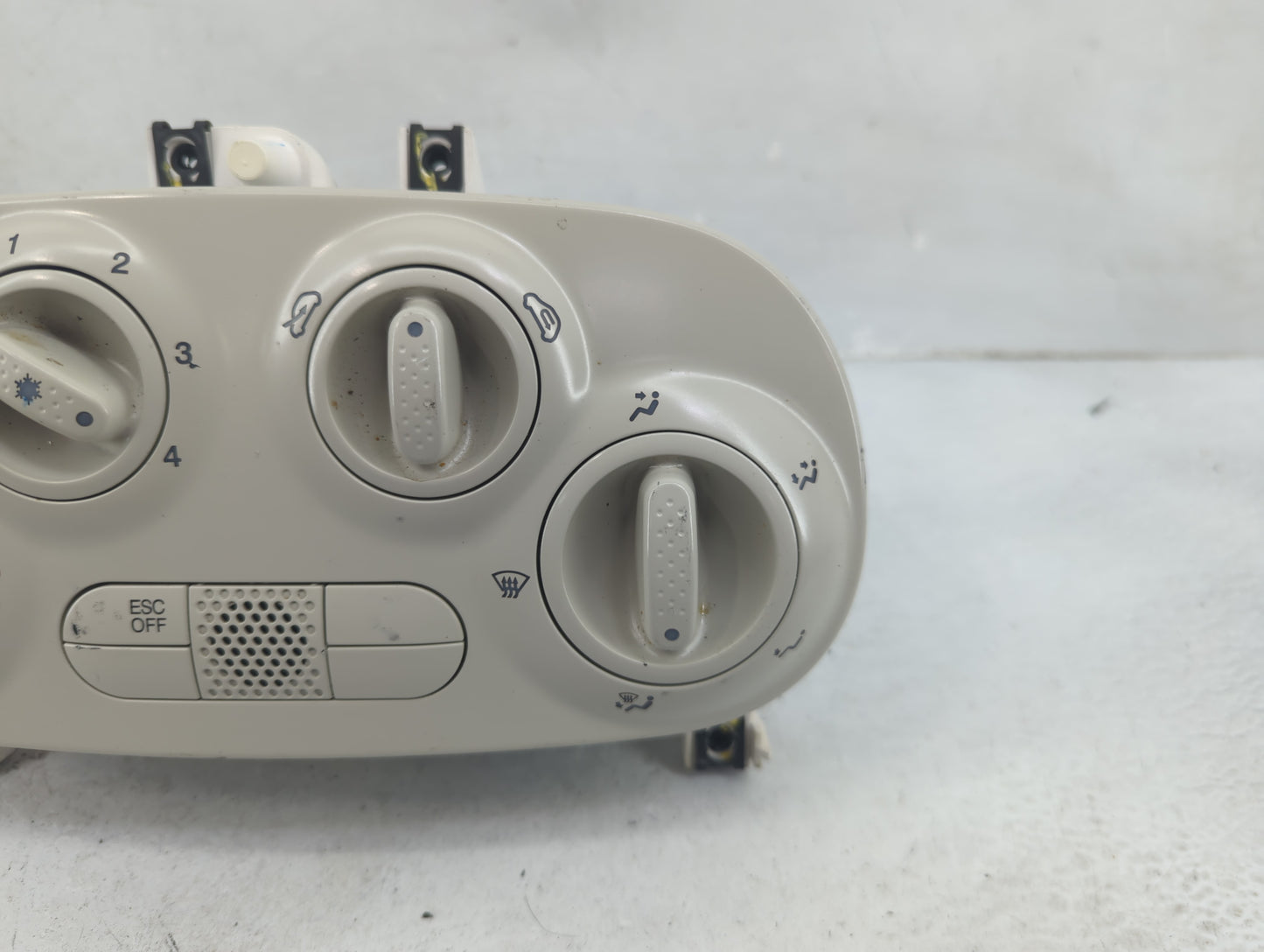 2017 Fiat-Lancia Fiat 500 Climate Control Module Temperature AC/Heater Replacement P/N:P68085458AB Fits OEM Used Auto Parts 
