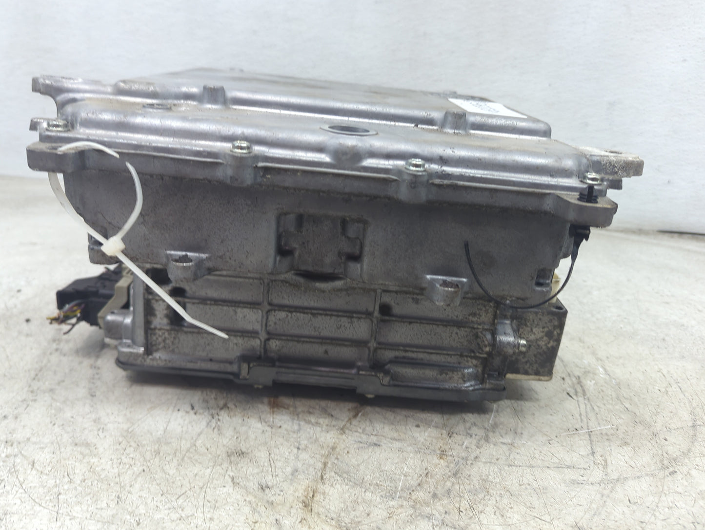 2013-2018 Ford C-Max Hybrid DC Synergy Drive Power Inverter P/N:5202P1R1:6X163391 5201P1R1:6X213371 Fits OEM Used Auto Parts