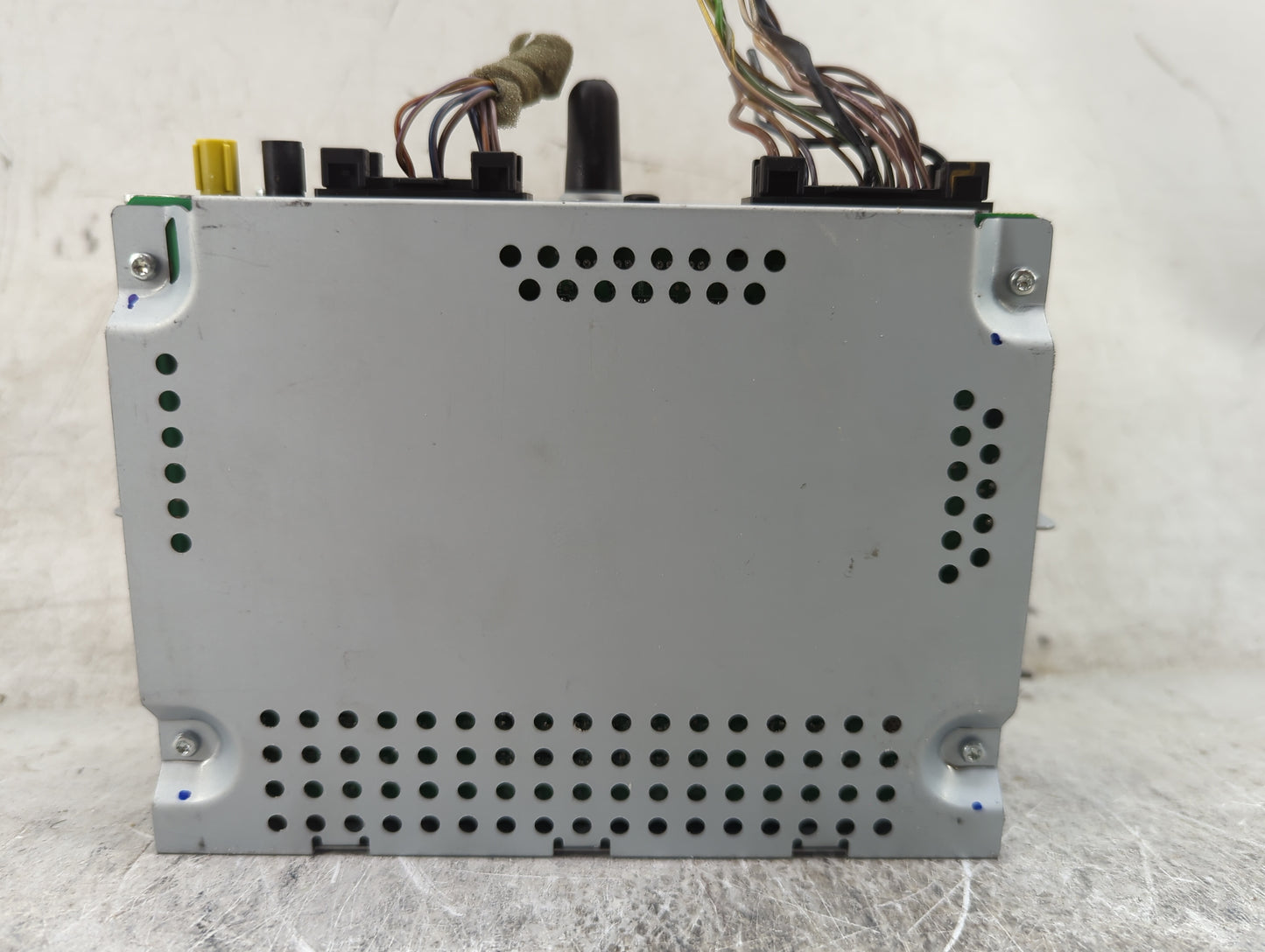 2017-2018 Ford C-Max Radio AM FM Cd Player Receiver Replacement P/N:CM5T-19C107-FV C6FU000596 Fits Fits 2017 2018 OEM Used A