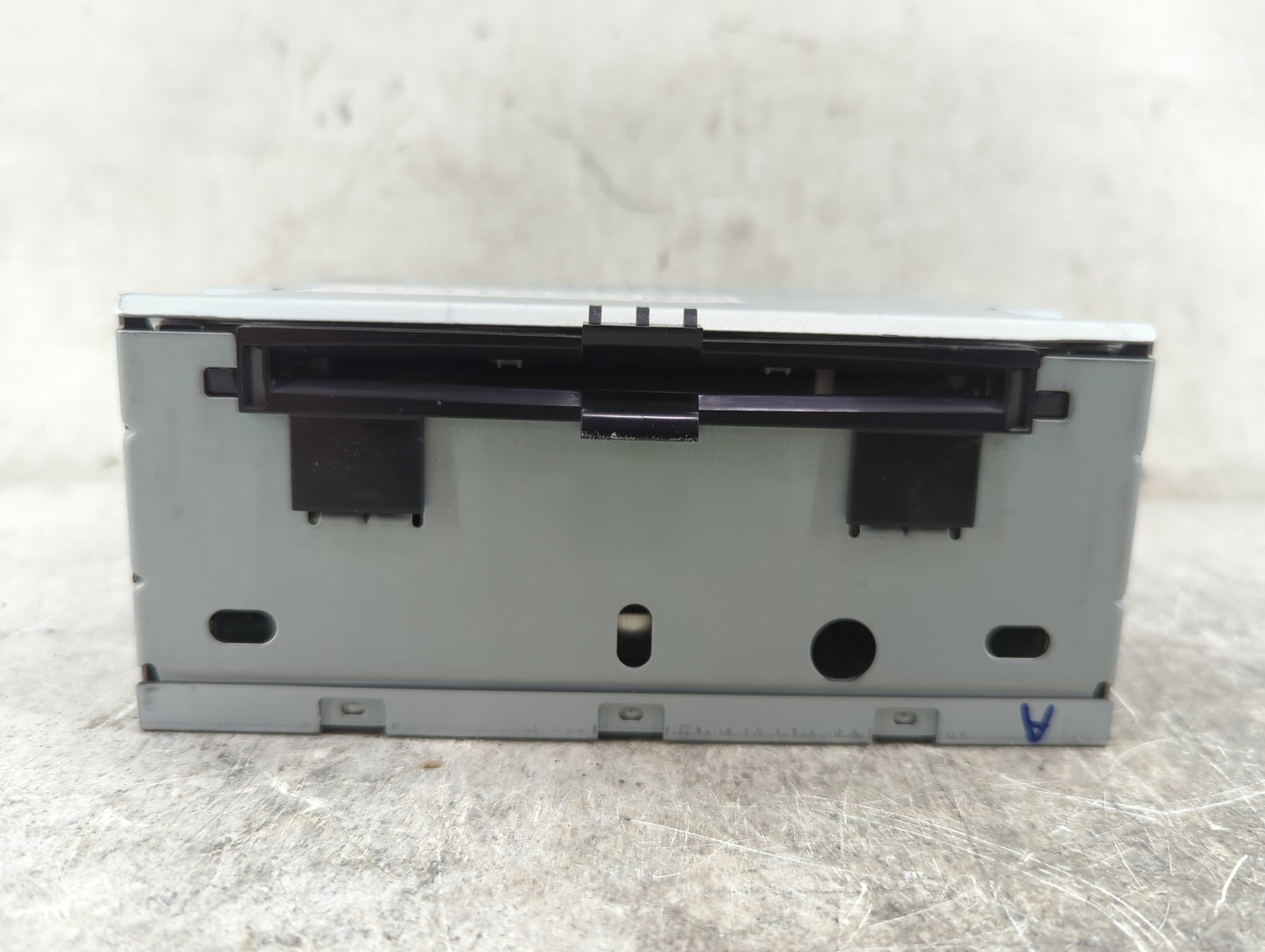 2017-2018 Ford C-Max Radio AM FM Cd Player Receiver Replacement P/N:CM5T-19C107-FV C6FU000596 Fits Fits 2017 2018 OEM Used A