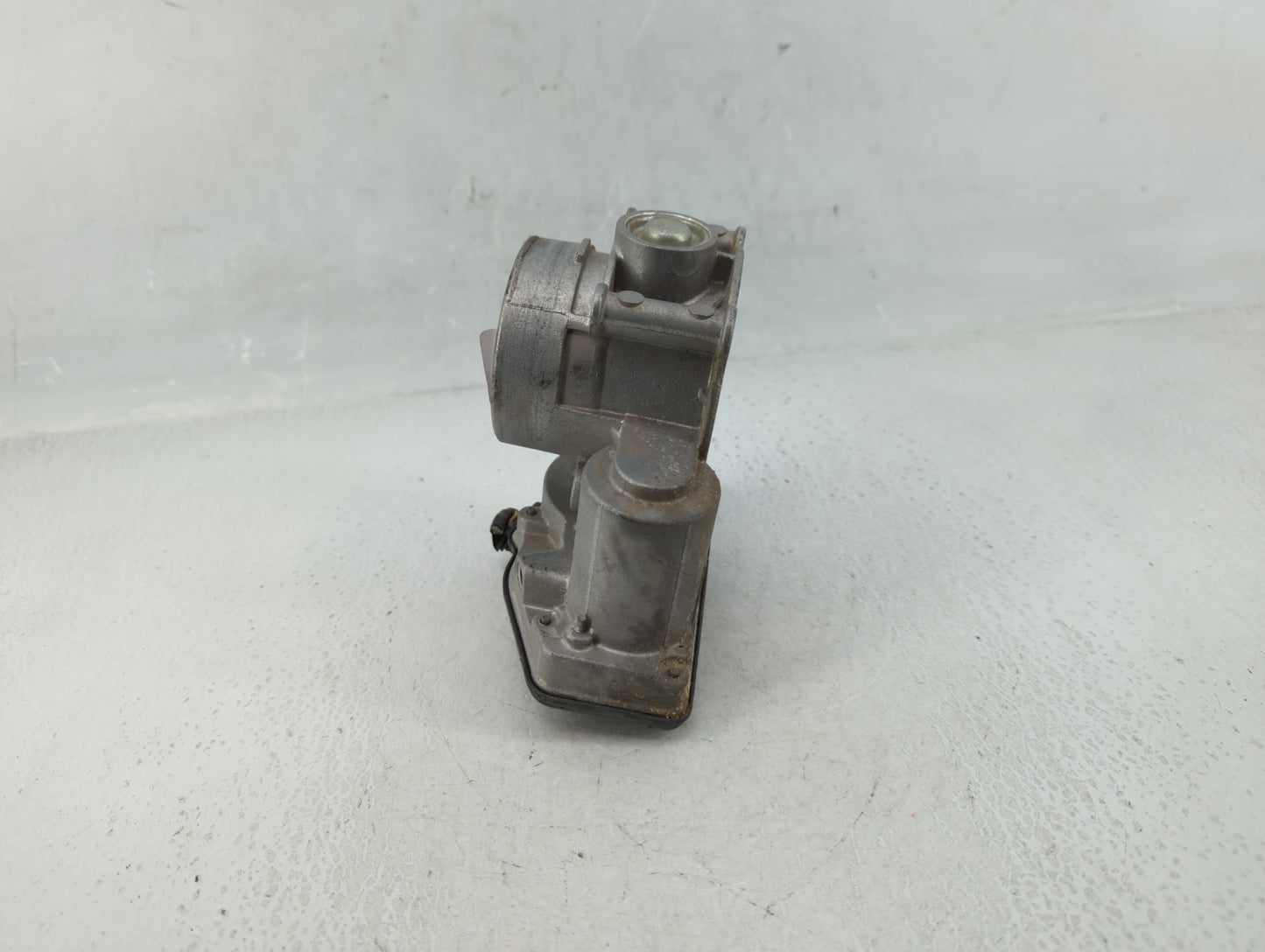 2013-2018 Ford C-Max Throttle Body P/N:DS7E-9F991-CA CS7G-9F991-CA Fits Fits 2013 2014 2015 2016 2017 2018 2019 2020 2021 20