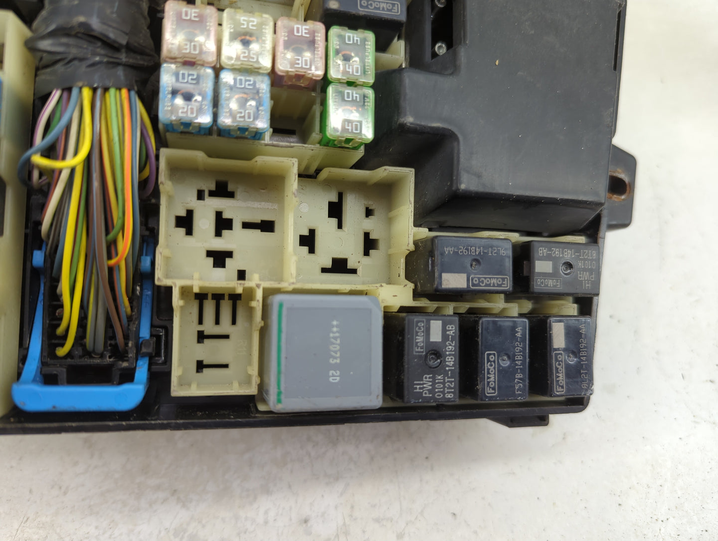2017 Ford Cmax Fusebox Fuse Box Panel Relay Module P/N:HM5T-14290-ABB 8T2T-14B192-AB Fits Fits 2013 2014 2015 2016 2018 OEM 