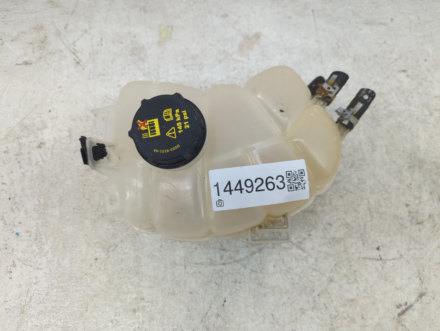 2017 Ford Continental Radiator Coolant Overflow Expansion Tank Bottle - Oemusedautoparts1.com