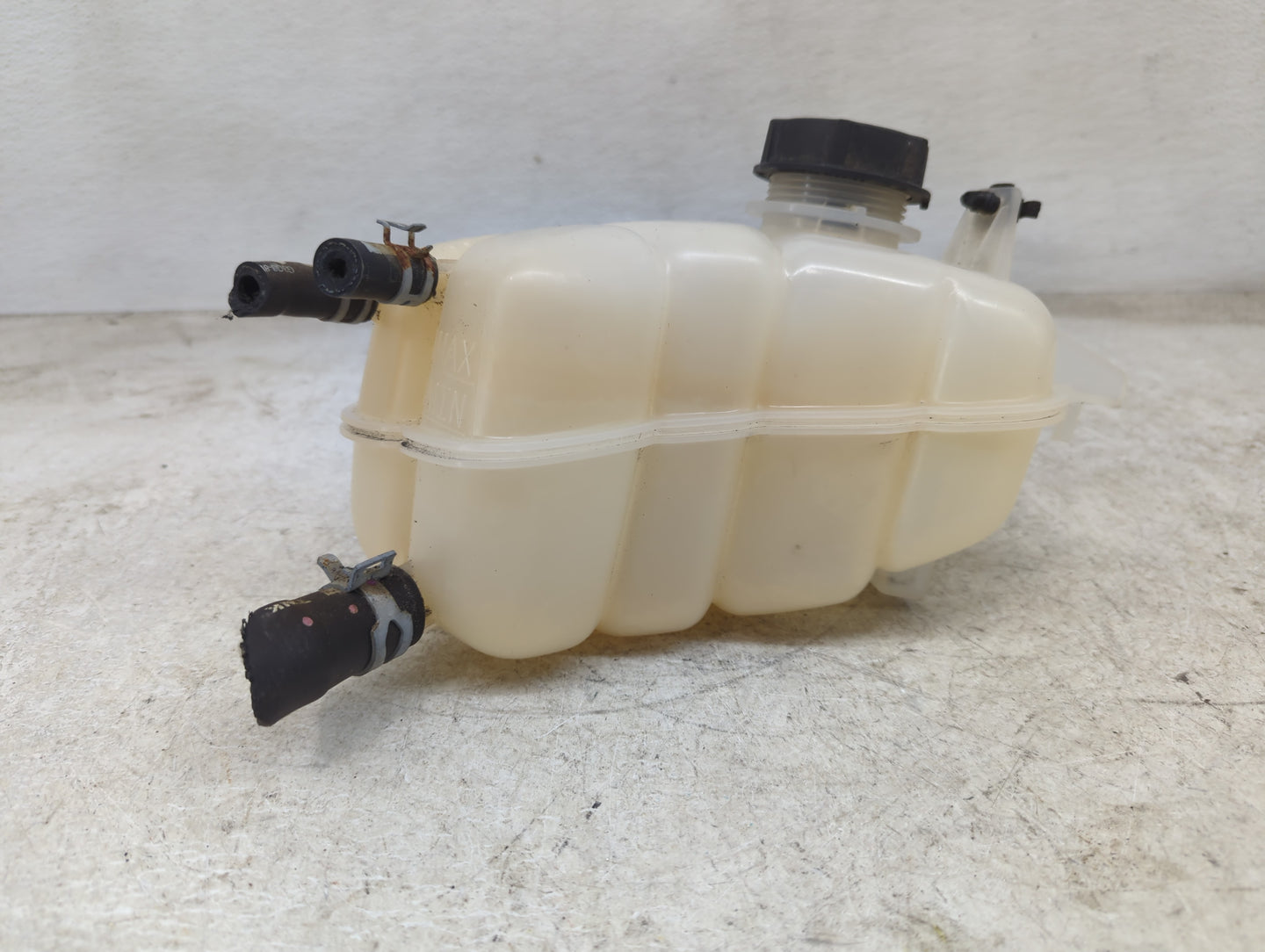 2017 Ford Continental Radiator Coolant Overflow Expansion Tank Bottle - Oemusedautoparts1.com