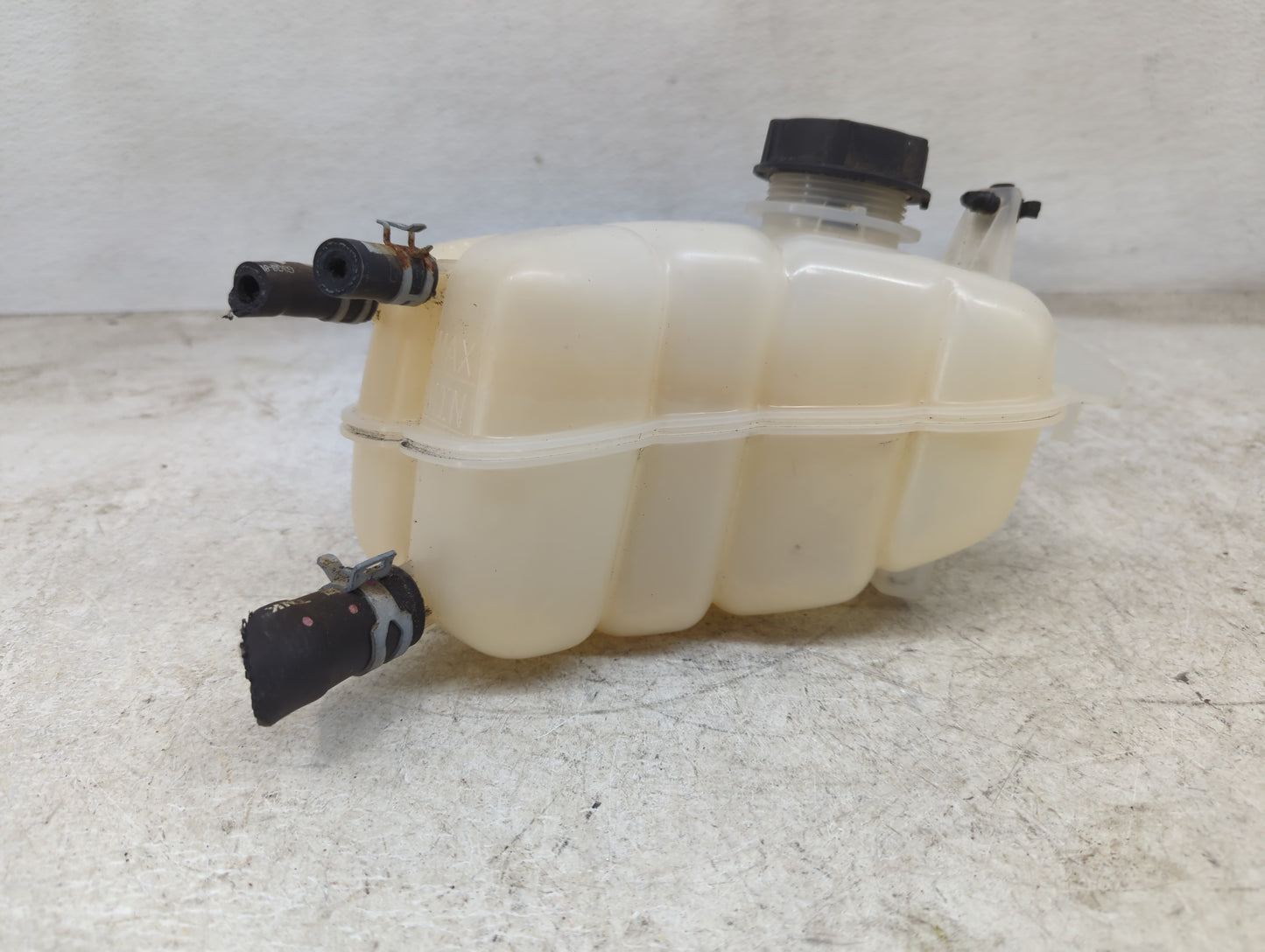 2017 Ford Continental Radiator Coolant Overflow Expansion Tank Bottle - Oemusedautoparts1.com