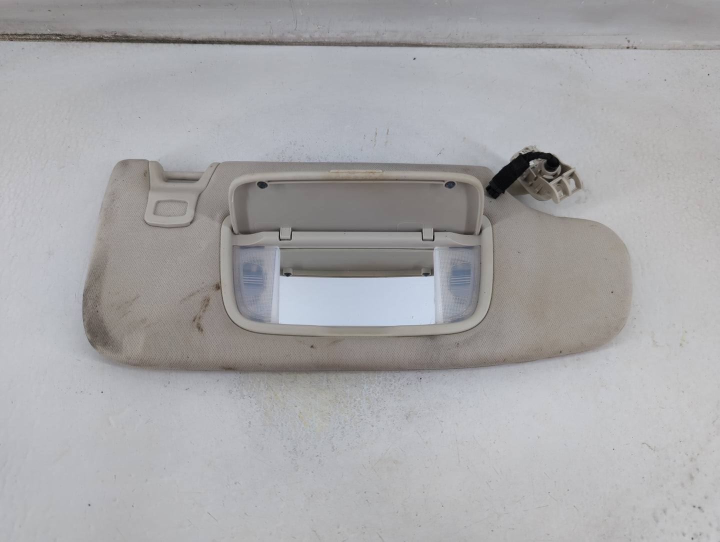 2015-2020 Ford Edge Sun Visor Shade Replacement Passenger Right Mirror Fits Fits 2015 2016 2017 2018 2019 2020 OEM Used Auto