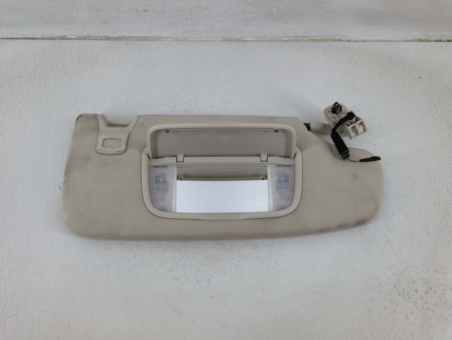 2015-2020 Ford Edge Sun Visor Shade Replacement Passenger Right Mirror Fits Fits 2015 2016 2017 2018 2019 2020 OEM Used Auto