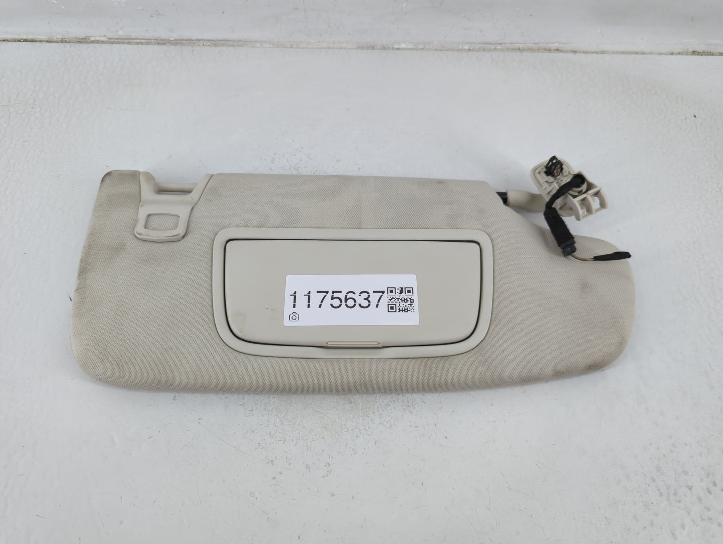 2015-2020 Ford Edge Sun Visor Shade Replacement Passenger Right Mirror Fits Fits 2015 2016 2017 2018 2019 2020 OEM Used Auto