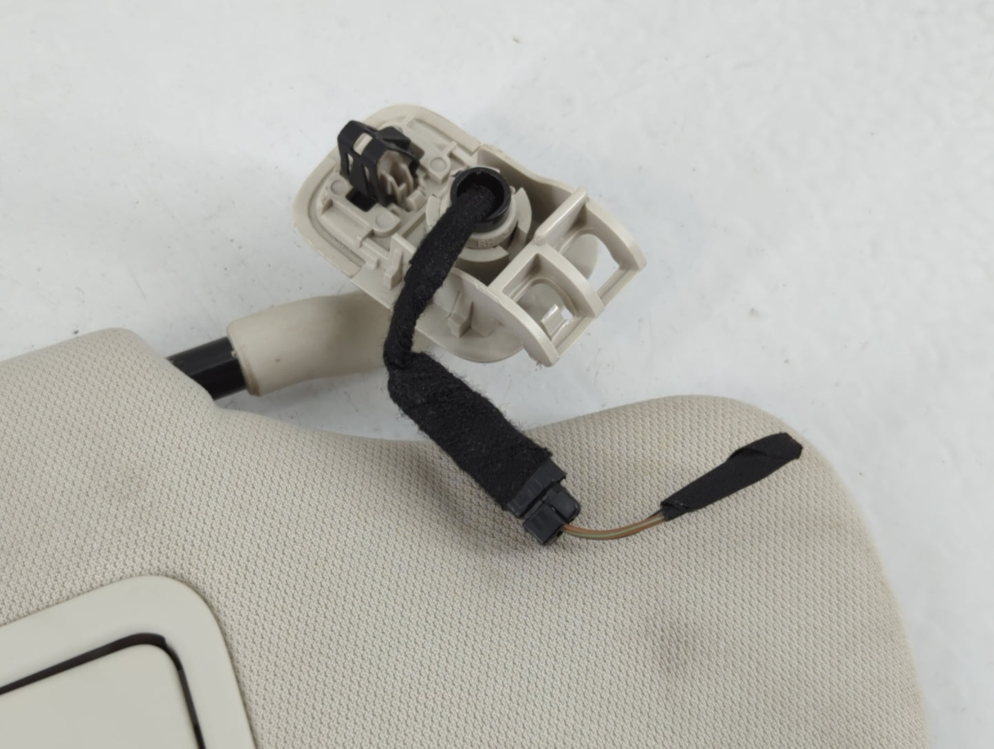 2015-2020 Ford Edge Sun Visor Shade Replacement Passenger Right Mirror Fits Fits 2015 2016 2017 2018 2019 2020 OEM Used Auto