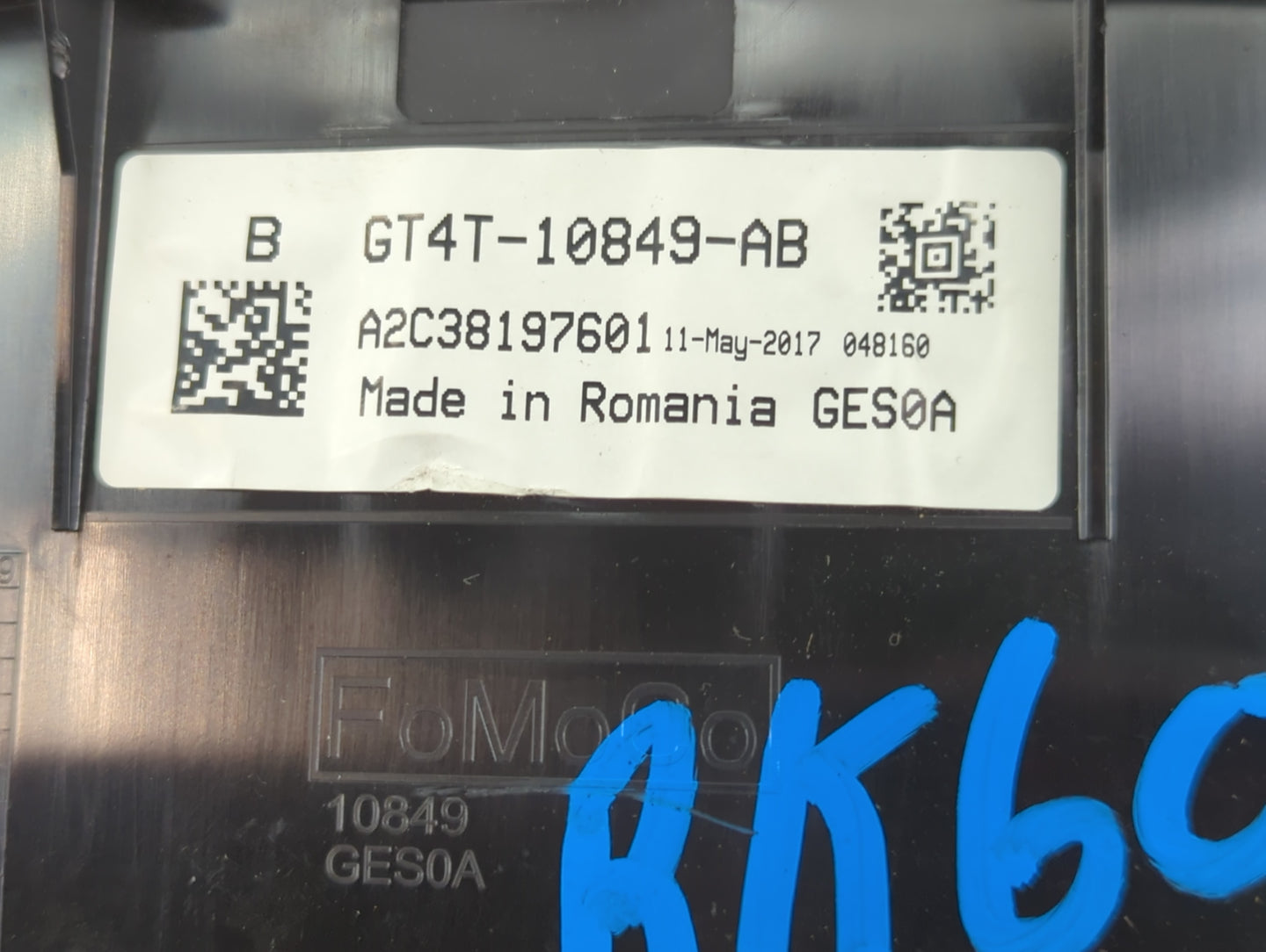 2016-2018 Ford Edge Instrument Cluster Speedometer Gauges P/N:GT4T-10849-AB Fits Fits 2016 2017 2018 OEM Used Auto Parts - O