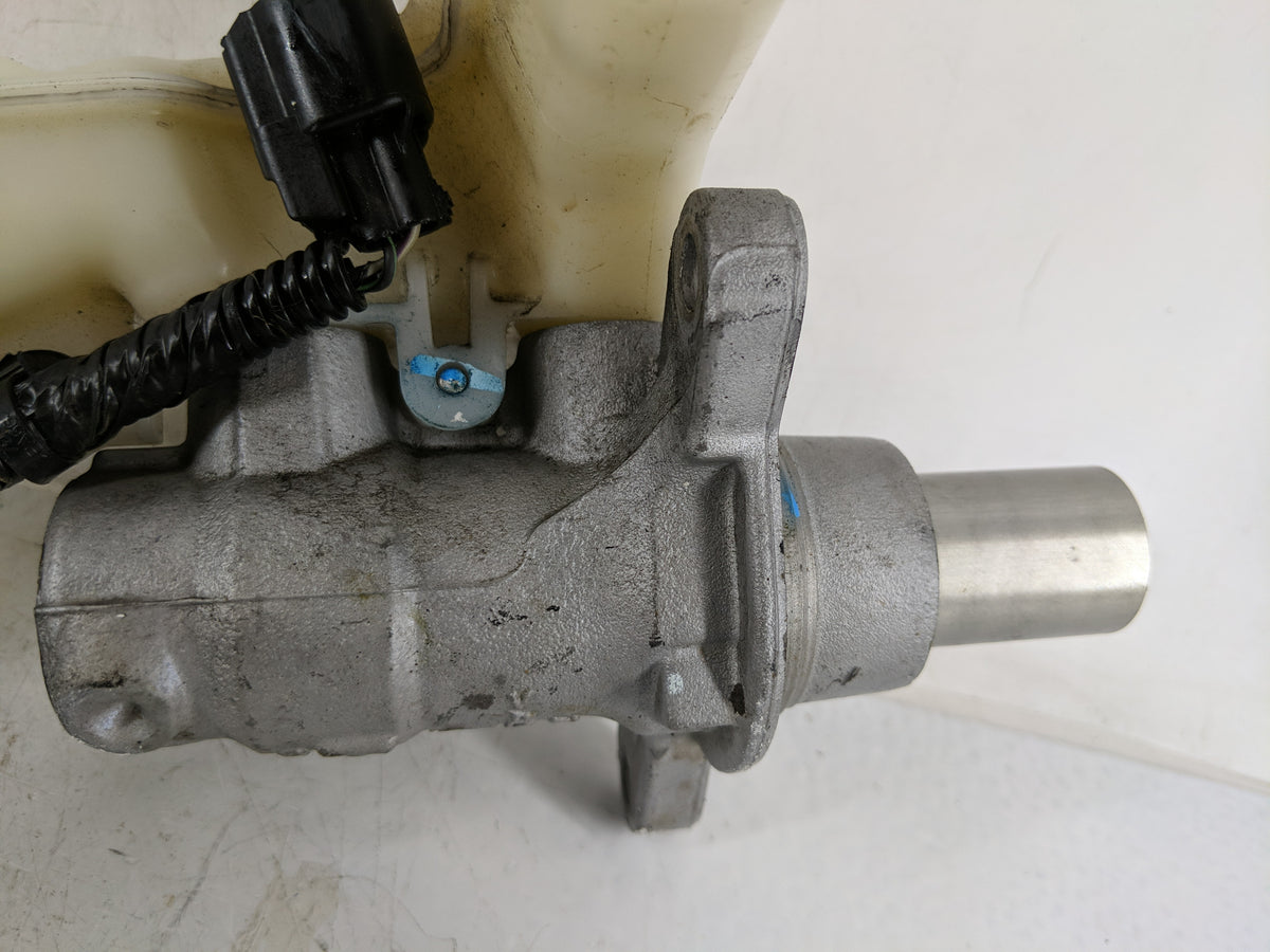 2015-2020 Ford Edge Brake Master Cylinder 1221125 - Oemusedautoparts1.com