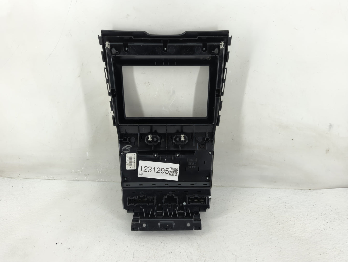 2017 Ford Edge Radio AM FM Cd Player Receiver Replacement P/N:FT4T-18E245-BN Fits OEM Used Auto Parts - Oemusedautoparts1.co