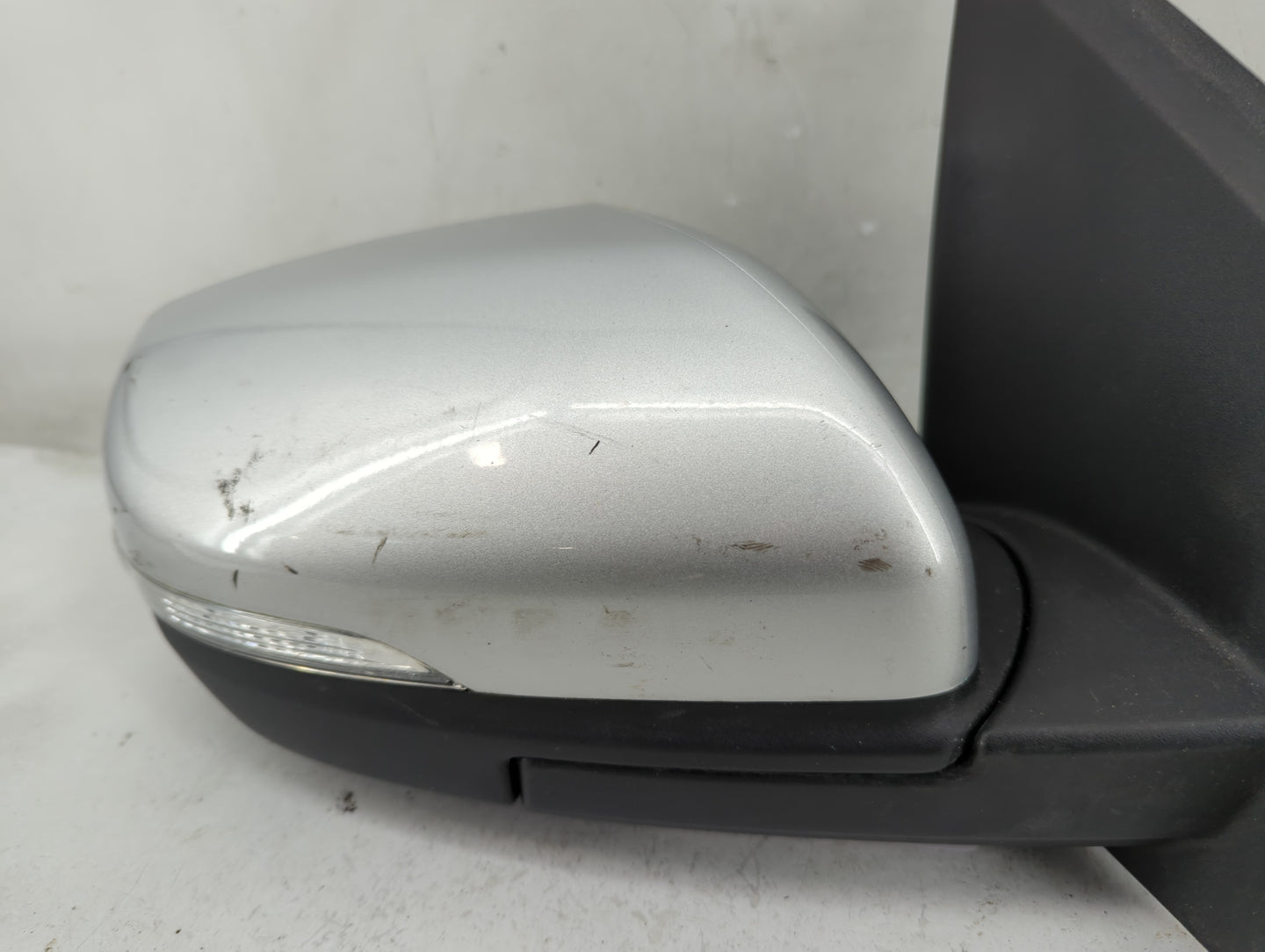 2015-2018 Ford Edge Passenger Side View Mirror - Right Door Mirror OEM Used - Oemusedautoparts1.com