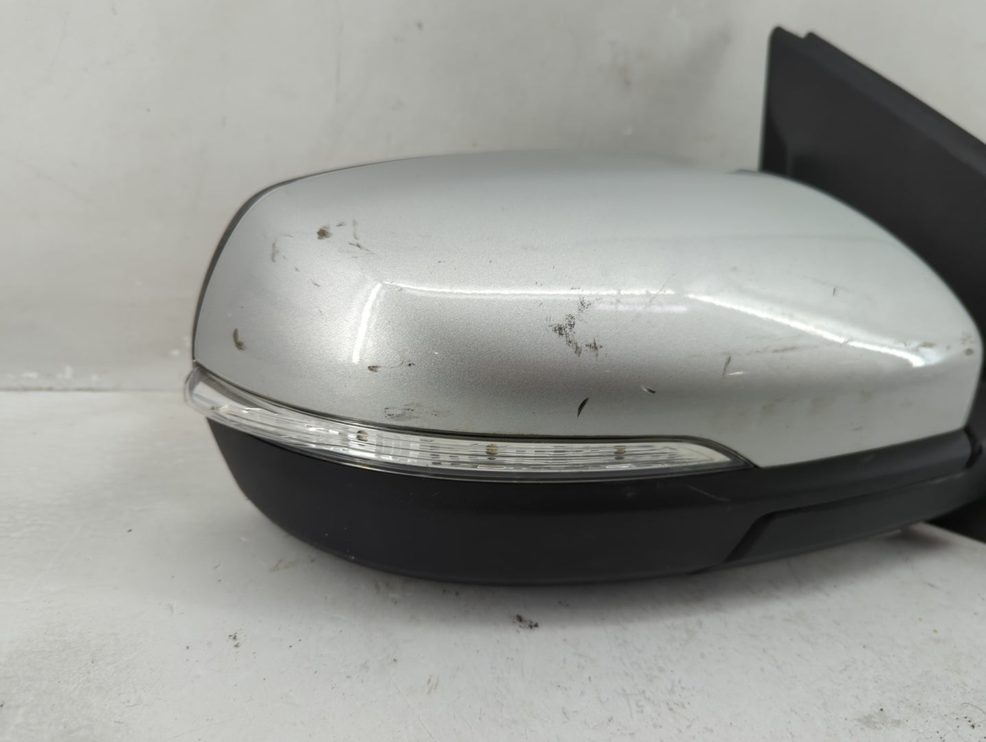 2015-2018 Ford Edge Passenger Side View Mirror - Right Door Mirror OEM Used - Oemusedautoparts1.com