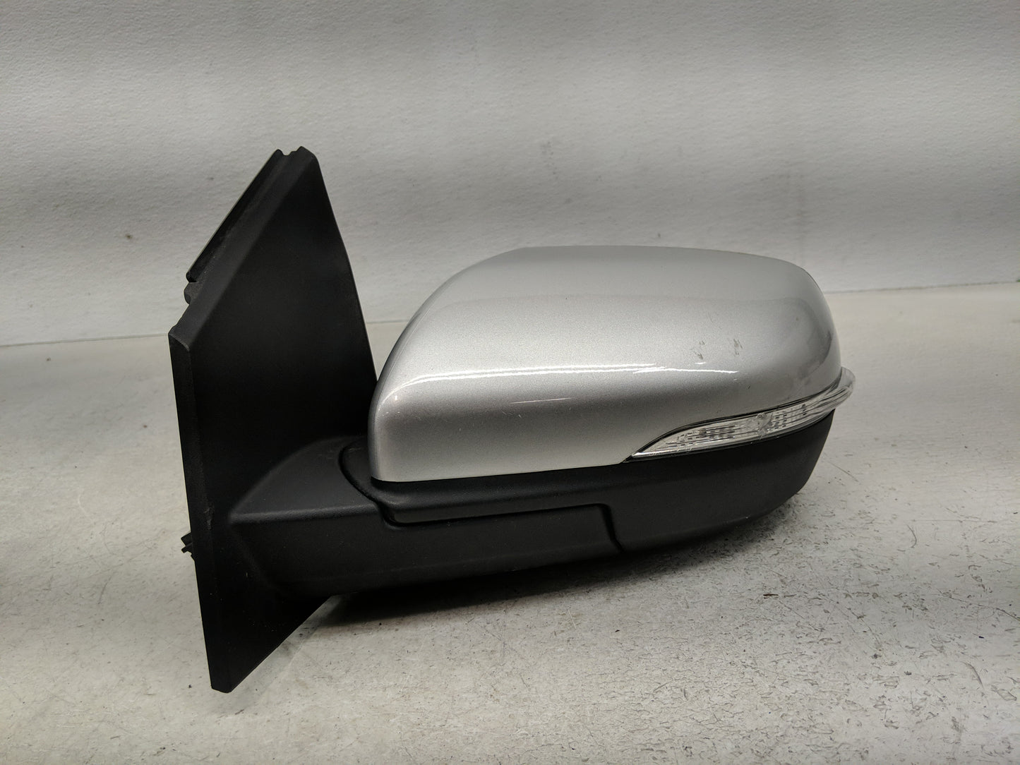 2015-2018 Ford Edge Driver Side View Mirror - Left Door Mirror OEM Used - Oemusedautoparts1.com