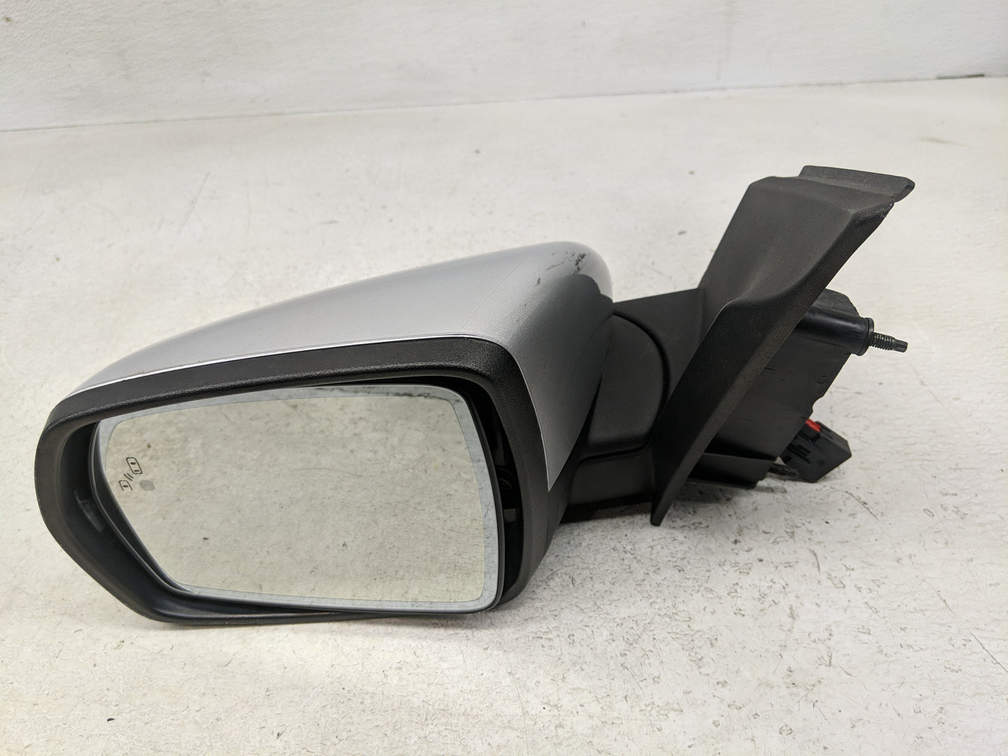 2015-2018 Ford Edge Driver Side View Mirror - Left Door Mirror OEM Used - Oemusedautoparts1.com
