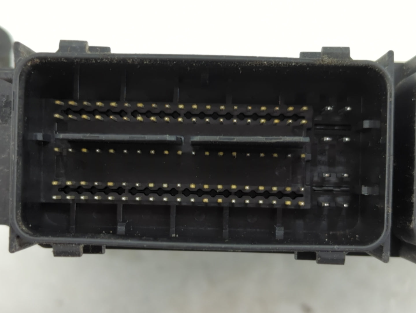 2015-2018 Ford Edge PCM Engine Control Computer ECU ECM PCU OEM P/N:G2GA-12A650-BSA 0 261 S18 672 Fits OEM Used Auto Parts -