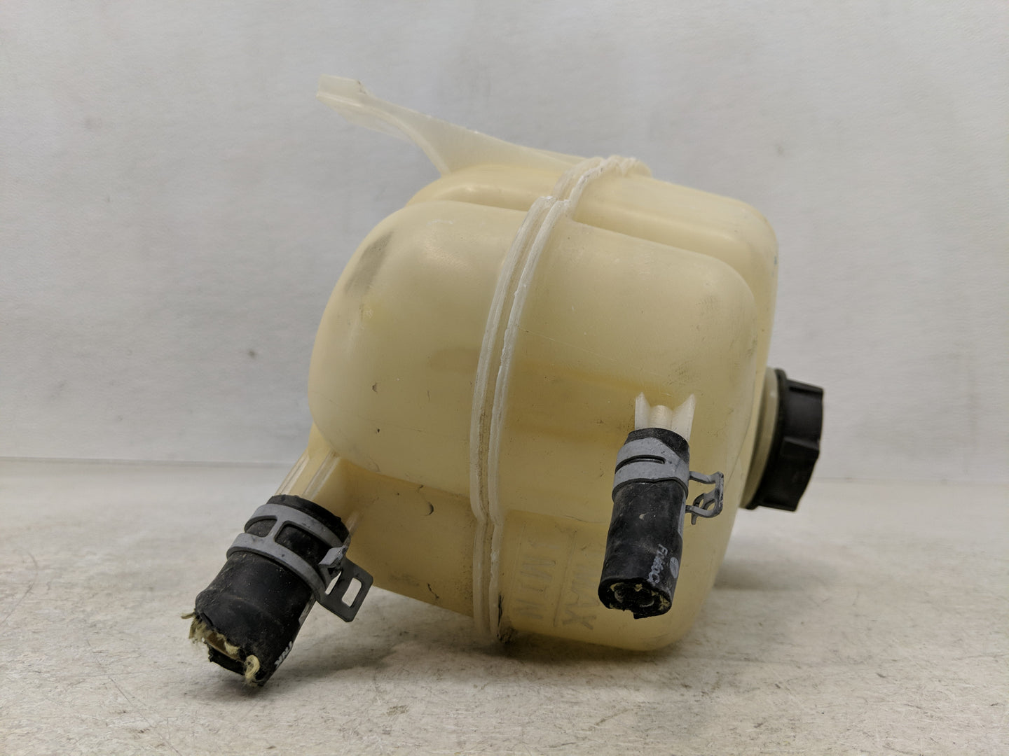 2016-2020 Ford Edge Radiator Coolant Overflow Expansion Tank Bottle - Oemusedautoparts1.com