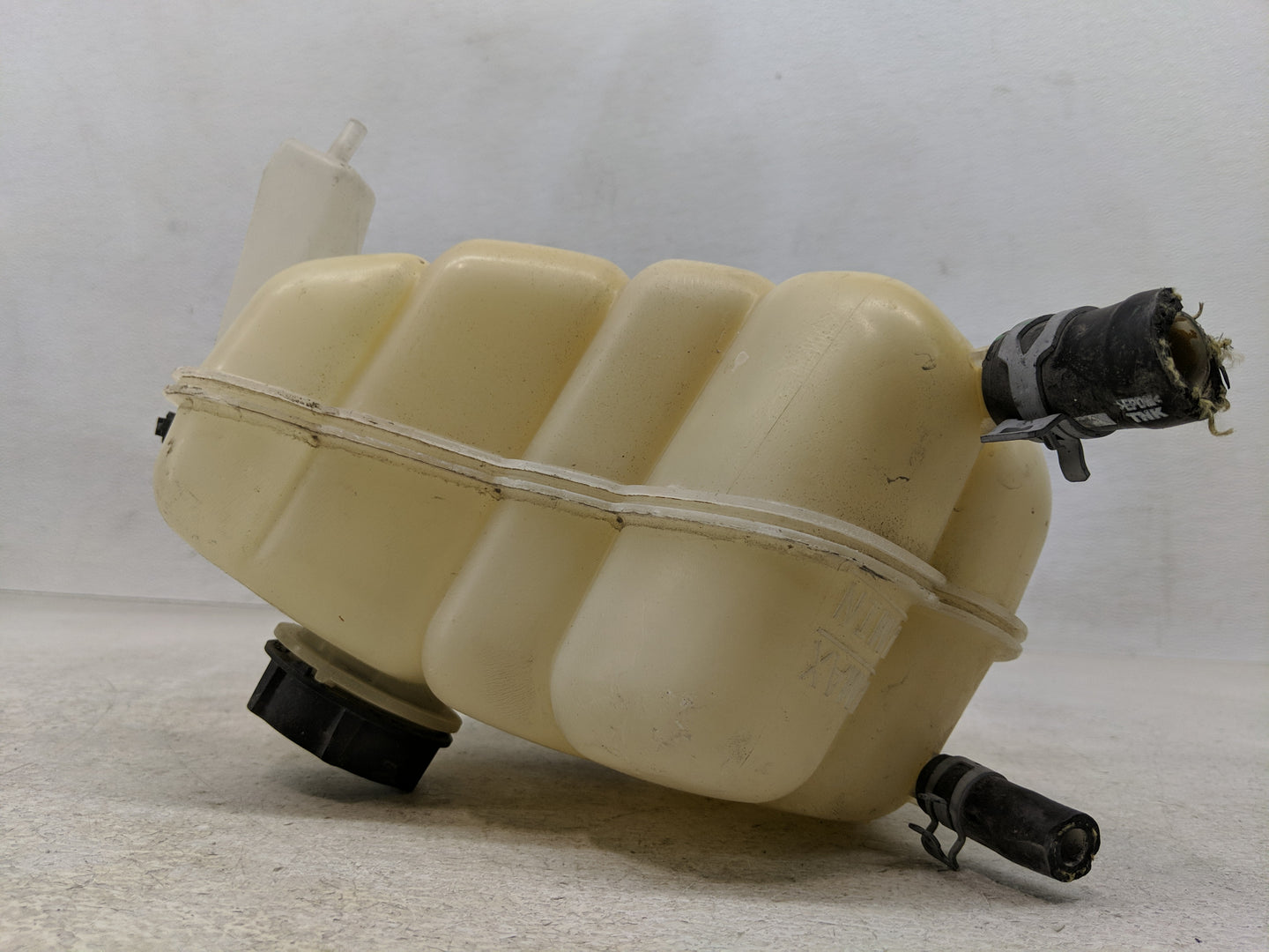 2016-2020 Ford Edge Radiator Coolant Overflow Expansion Tank Bottle - Oemusedautoparts1.com