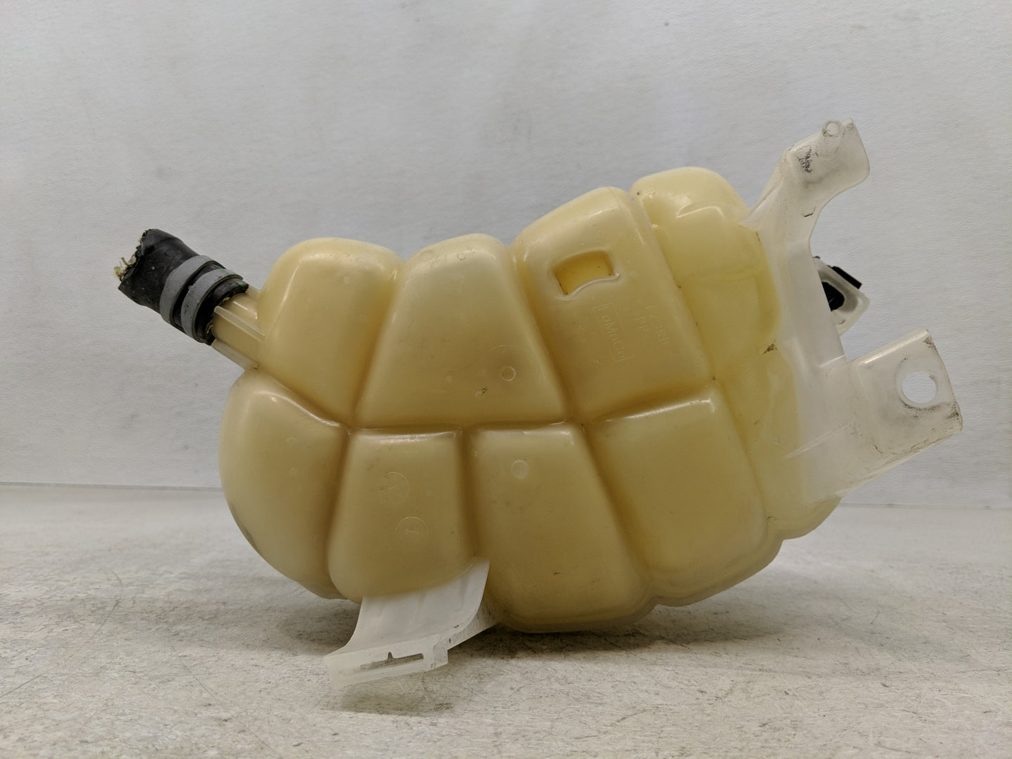 2016-2020 Ford Edge Radiator Coolant Overflow Expansion Tank Bottle - Oemusedautoparts1.com