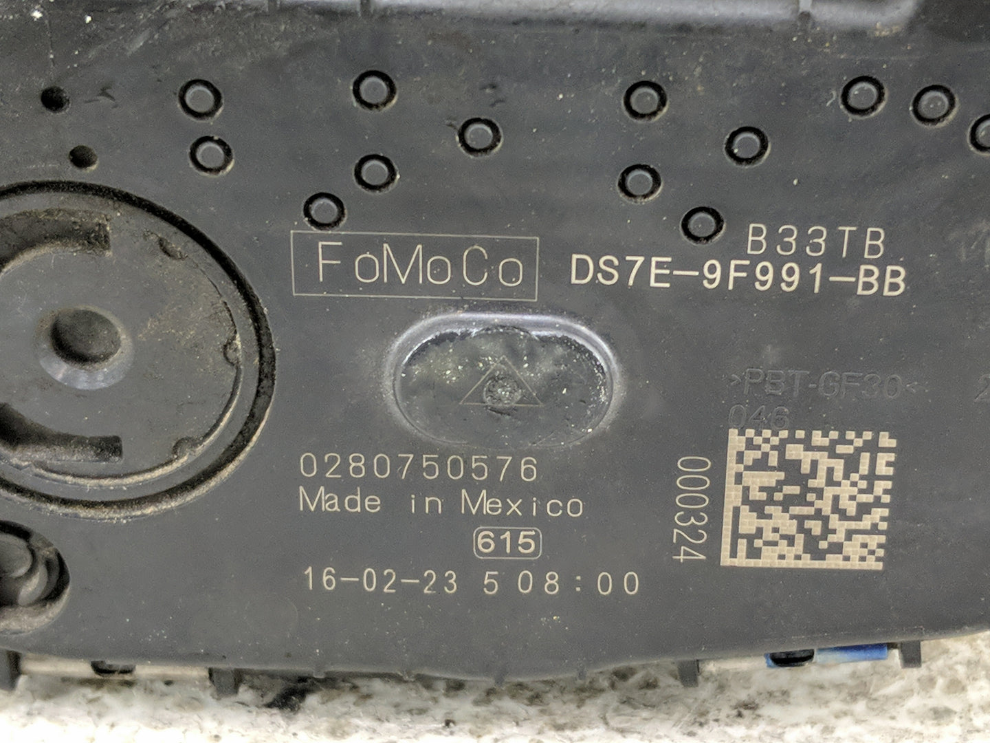 2015-2018 Ford Edge Throttle Body P/N:0280750576 DS7E-9F991-BB Fits Fits 2014 2015 2016 2017 2018 2019 2020 2021 2022 OEM Us